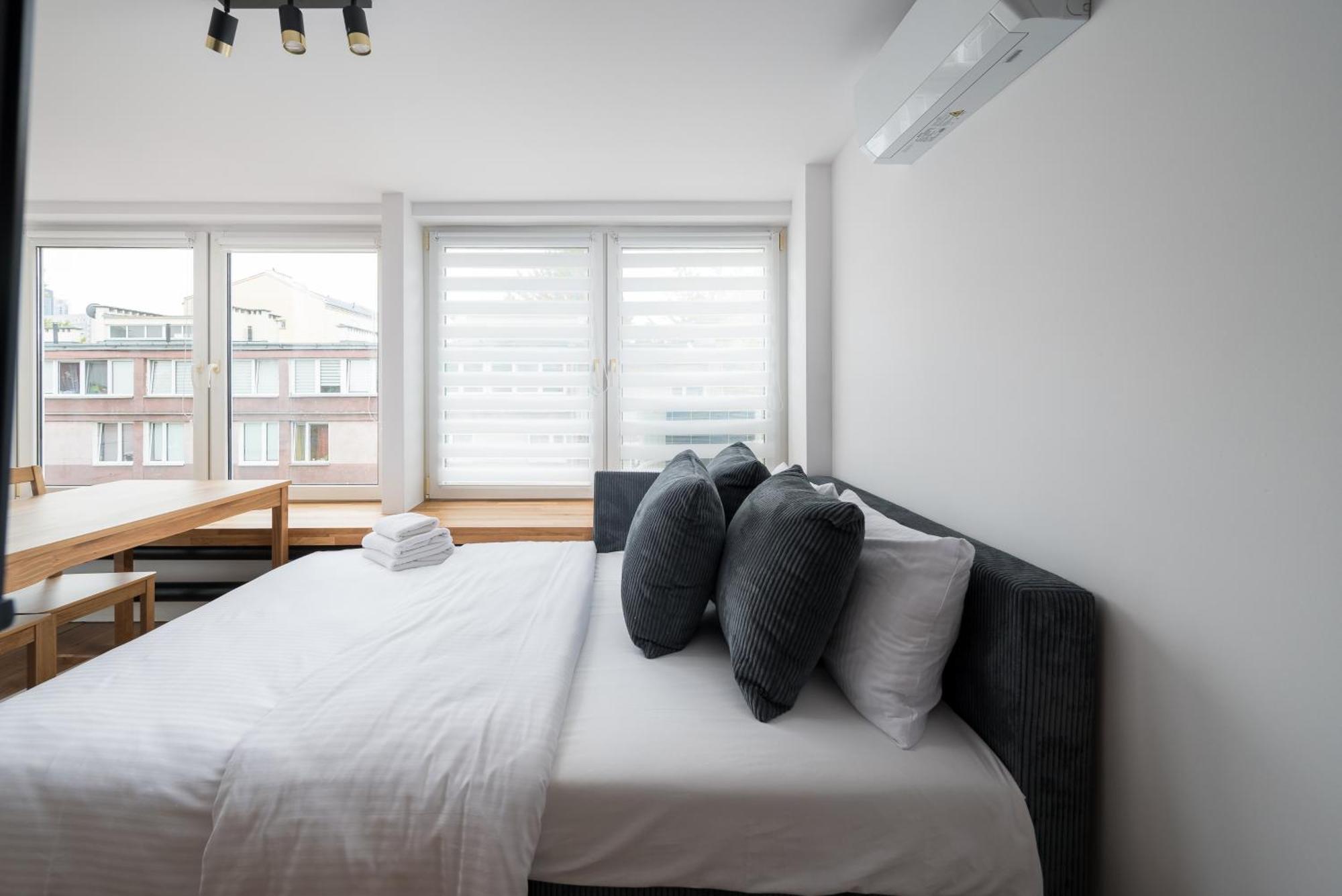 Grand Theatre Modern Studio Apartment *