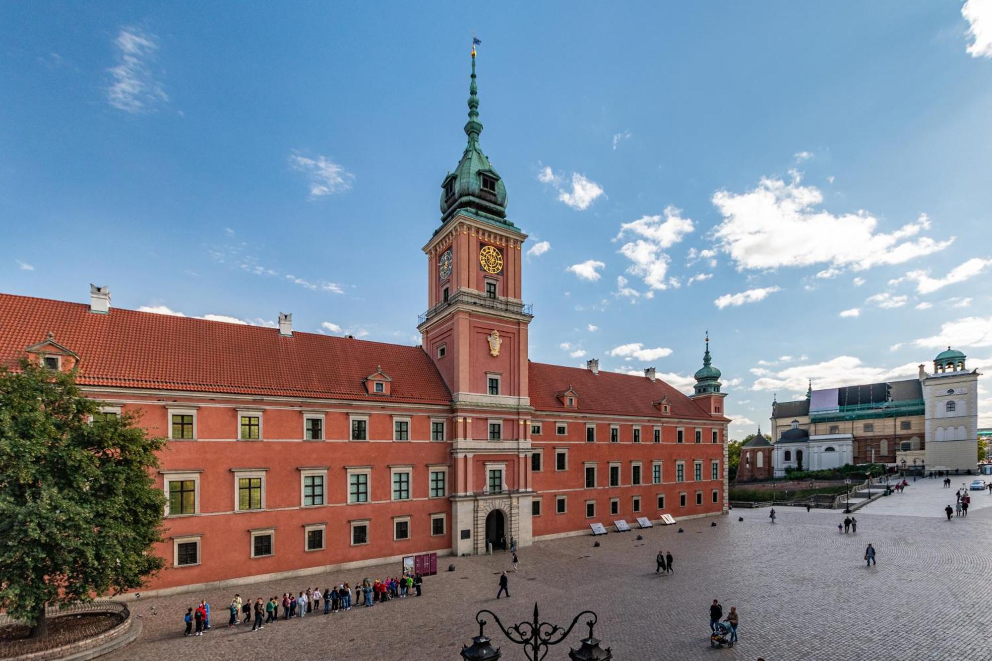 Plac Zamkowy 15-19 By Homeprime * Warsaw