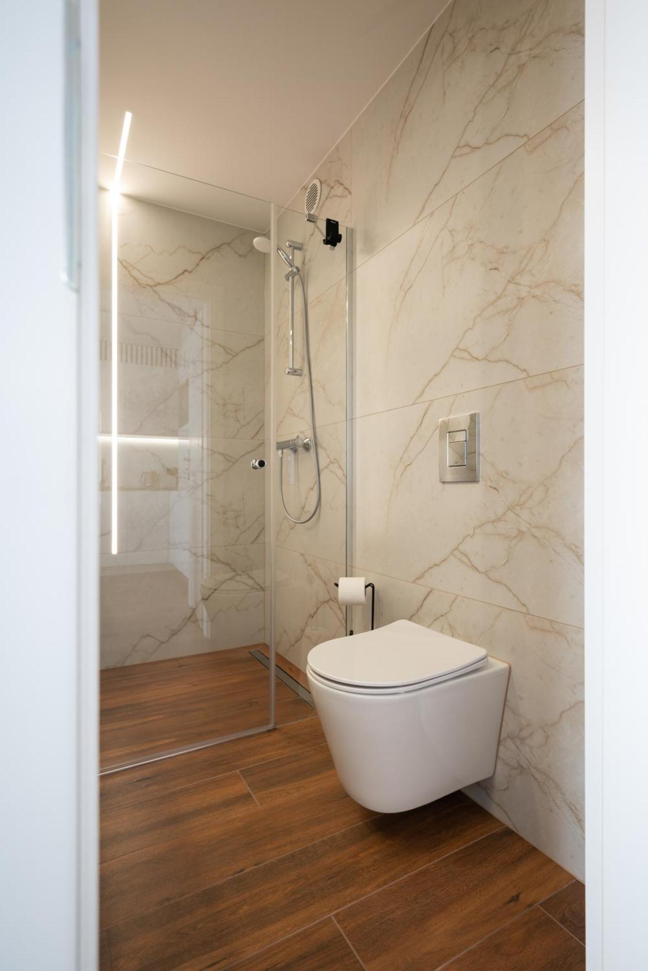 Apartament Center Grzybowska, Next To Warsaw's Business District, Metro Onz & Westin By Warsawskyline *