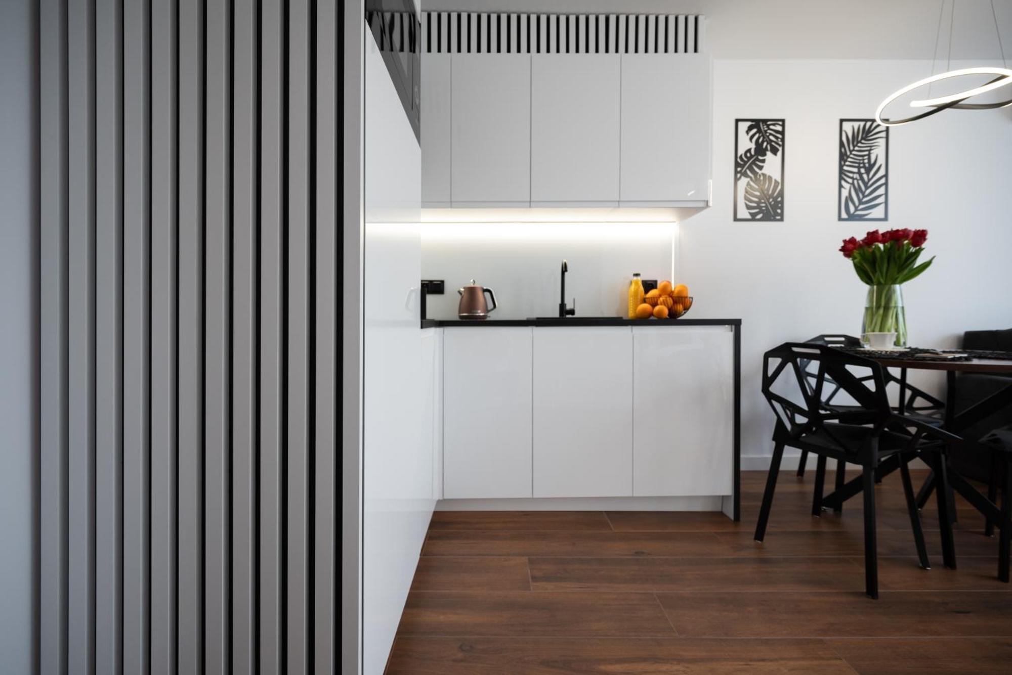 Apartament Center Grzybowska, Next To Warsaw's Business District, Metro Onz & Westin By Warsawskyline *