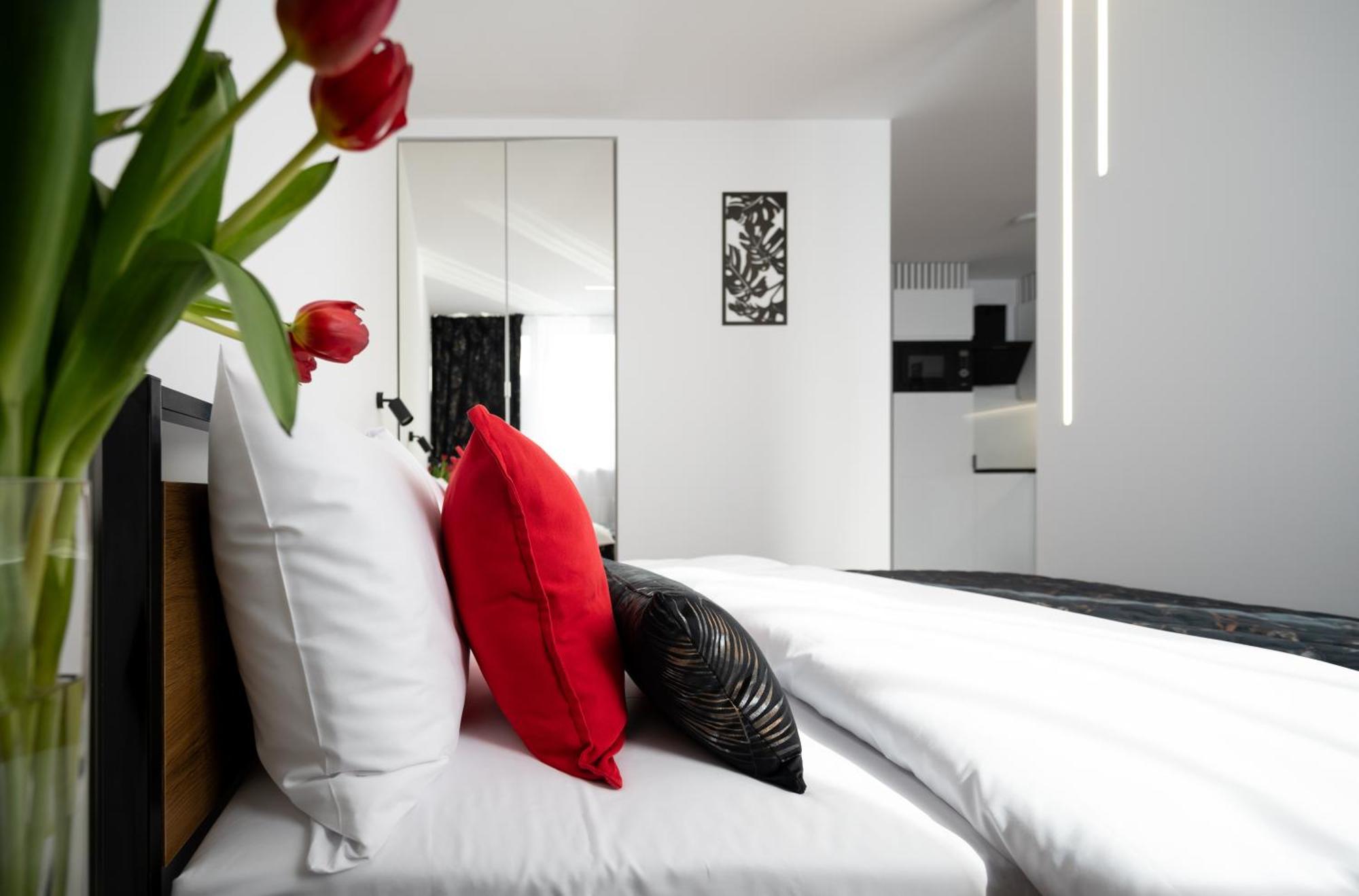 Center Grzybowska, Next To Warsaw's Business District, Metro Onz & Westin By Warsawskyline Apartament Warszawa