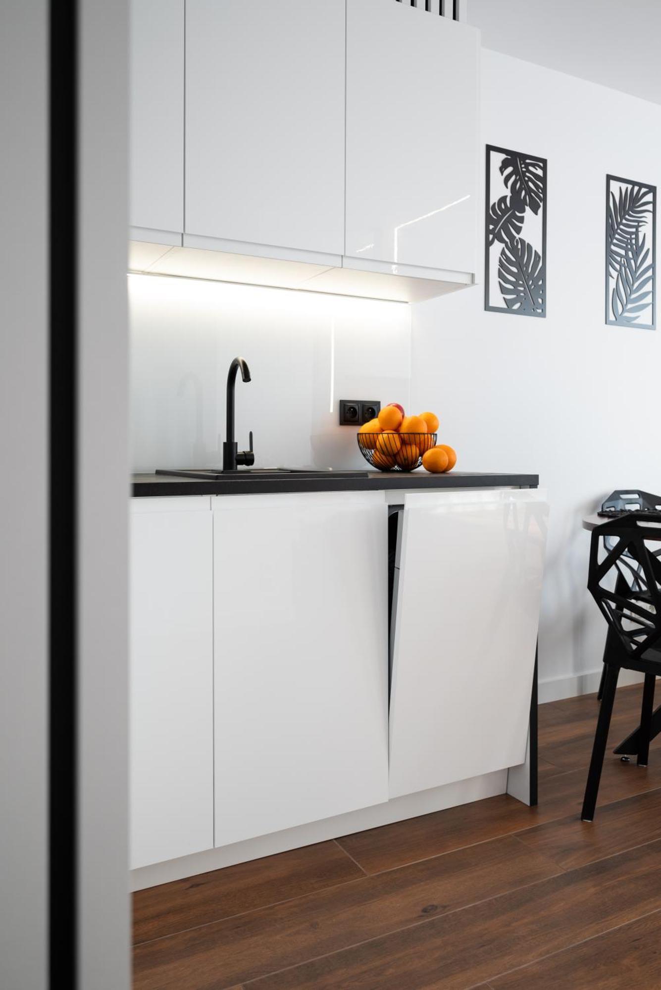 Apartament Center Grzybowska, Next To Warsaw's Business District, Metro Onz & Westin By Warsawskyline