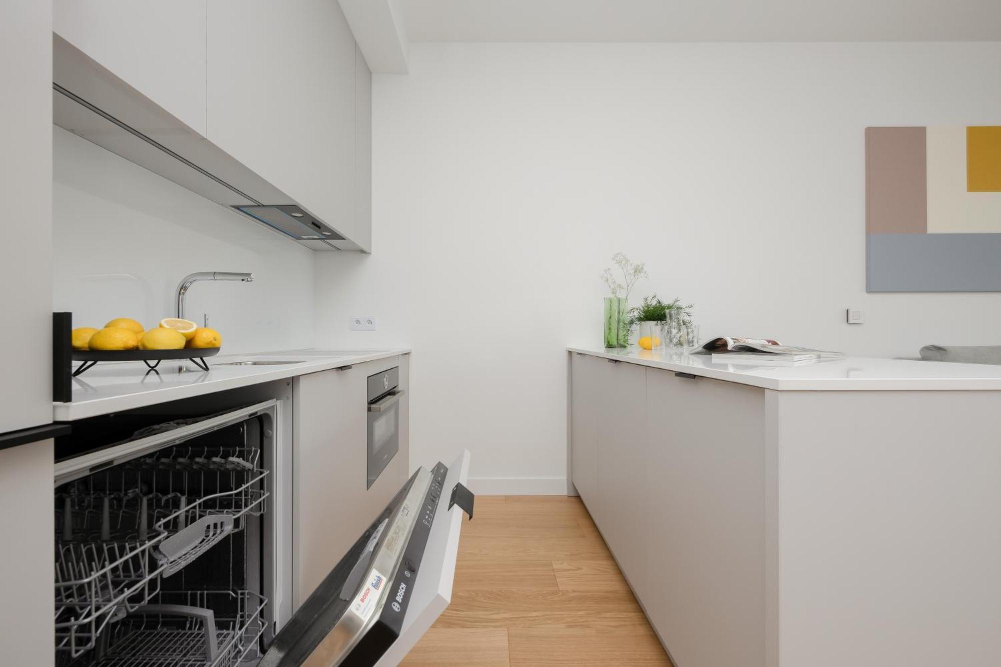 Luxurious And Modern In Center With Parking By Renters Prestige Warsaw