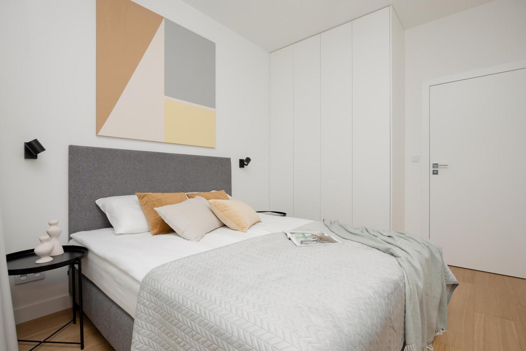 Apartment Luxurious And Modern In Center With Parking By Renters Prestige