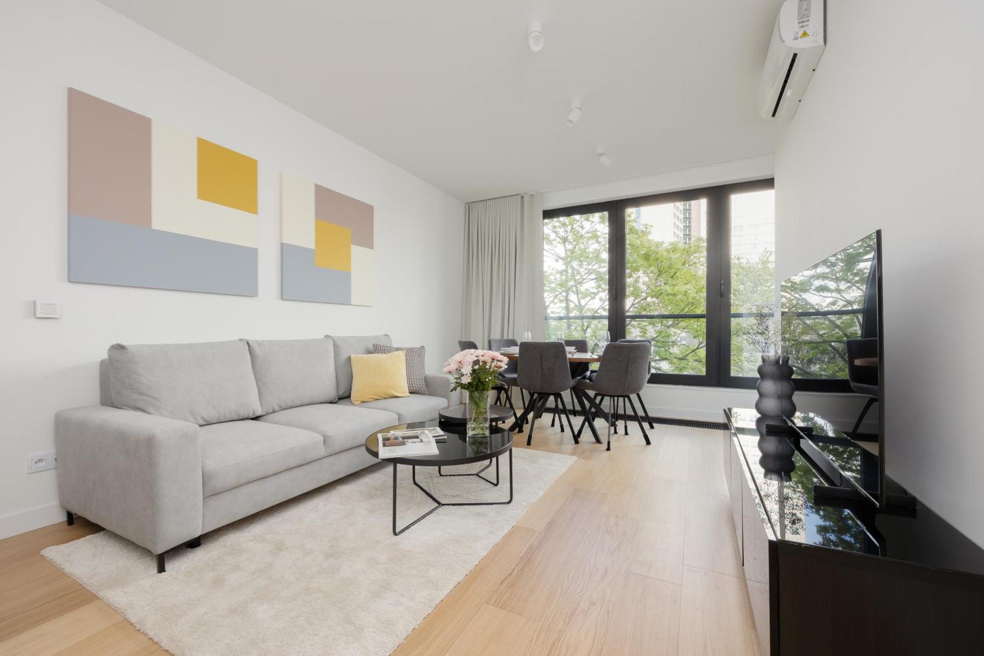 Apartment Luxurious And Modern In Center With Parking By Renters Prestige