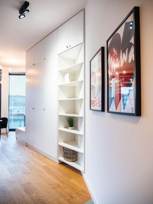 Chic In Historic Koneser Area Apartment Warschau