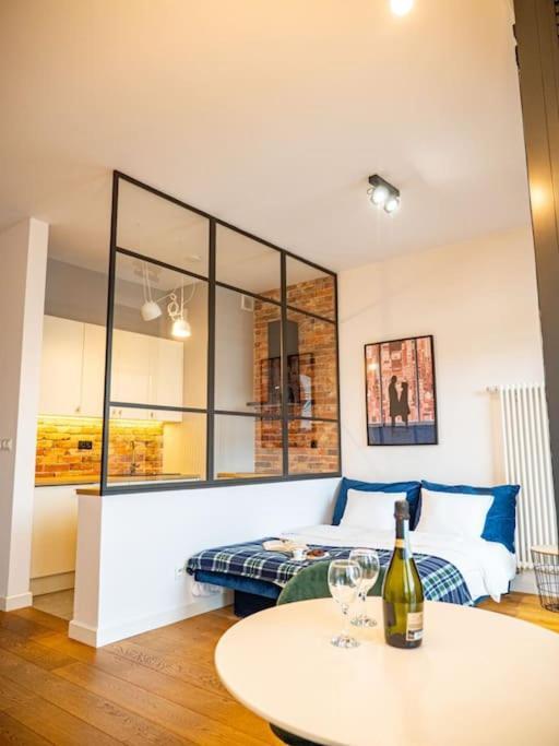 Apartment Chic In Historic Koneser Area *