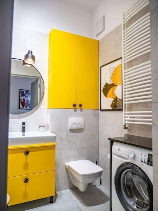 Chic In Historic Koneser Area Apartment *
