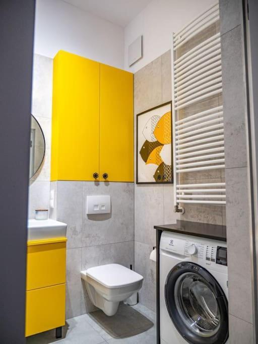 Apartment Chic In Historic Koneser Area