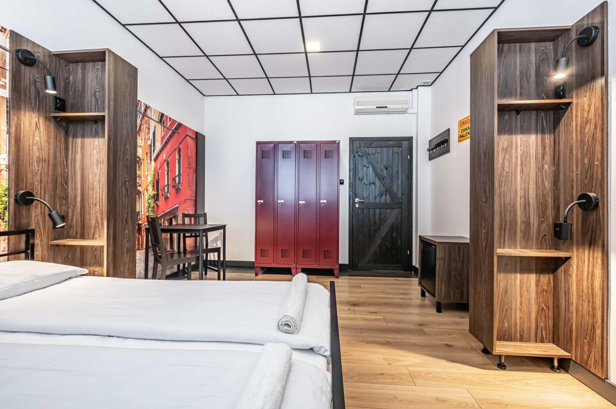 Vola Hostel