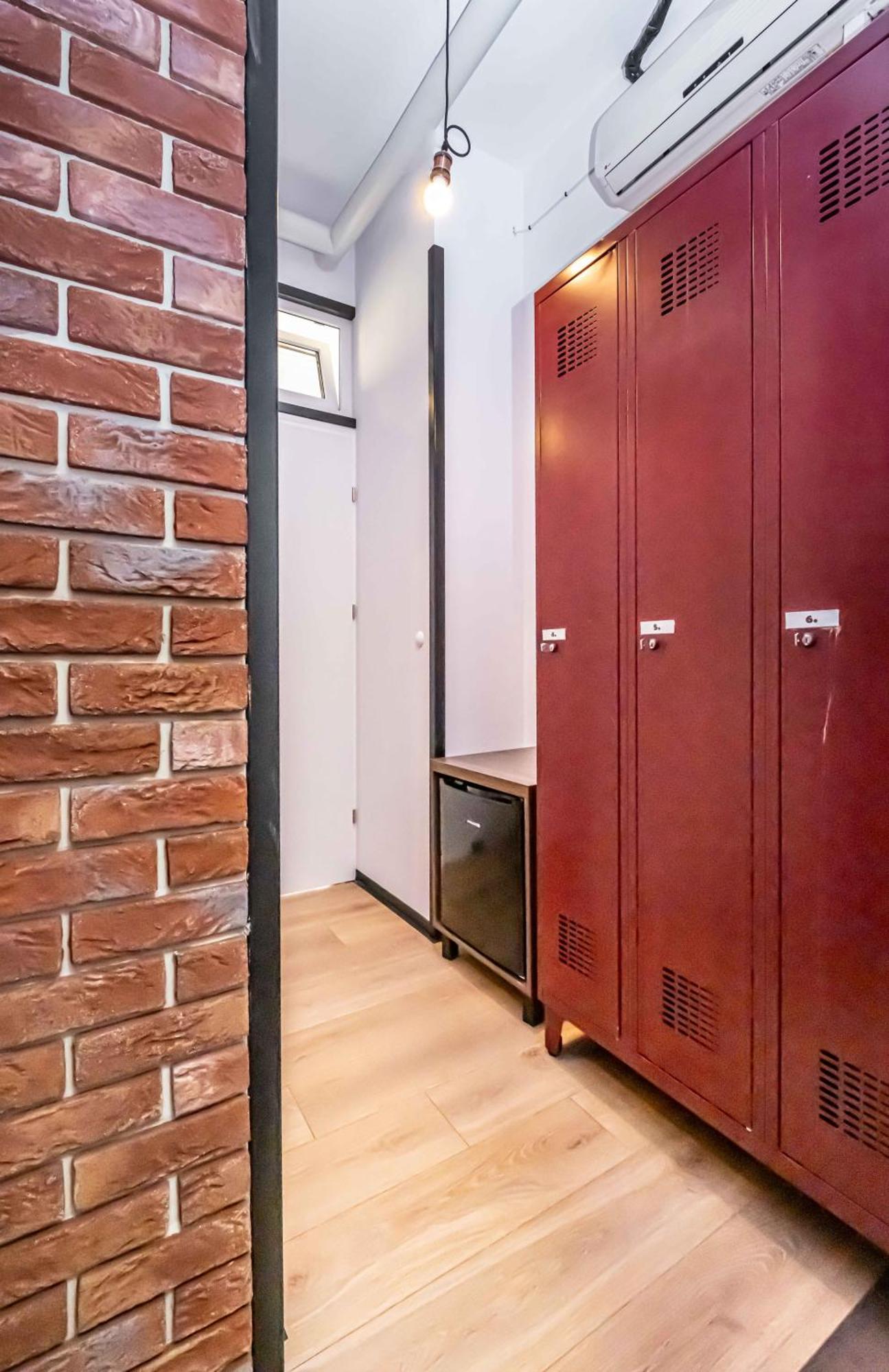 Vola Hostel *