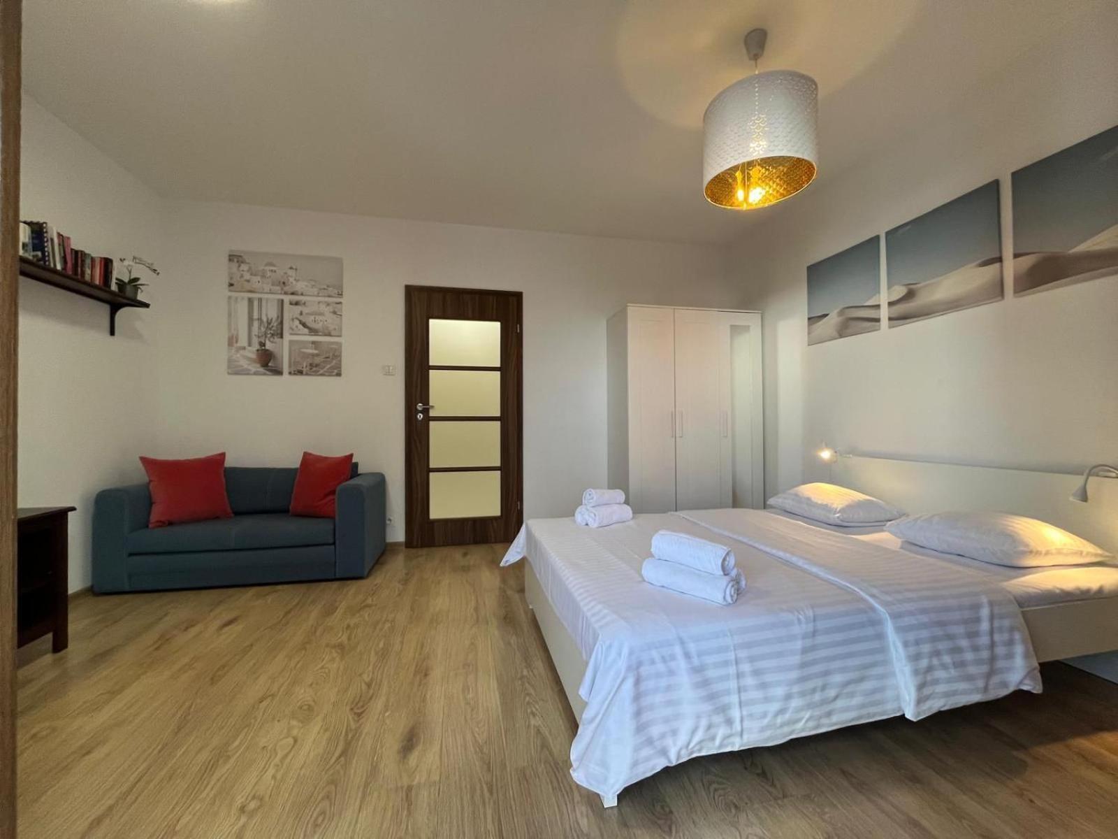 Apartment Okrzei Praga