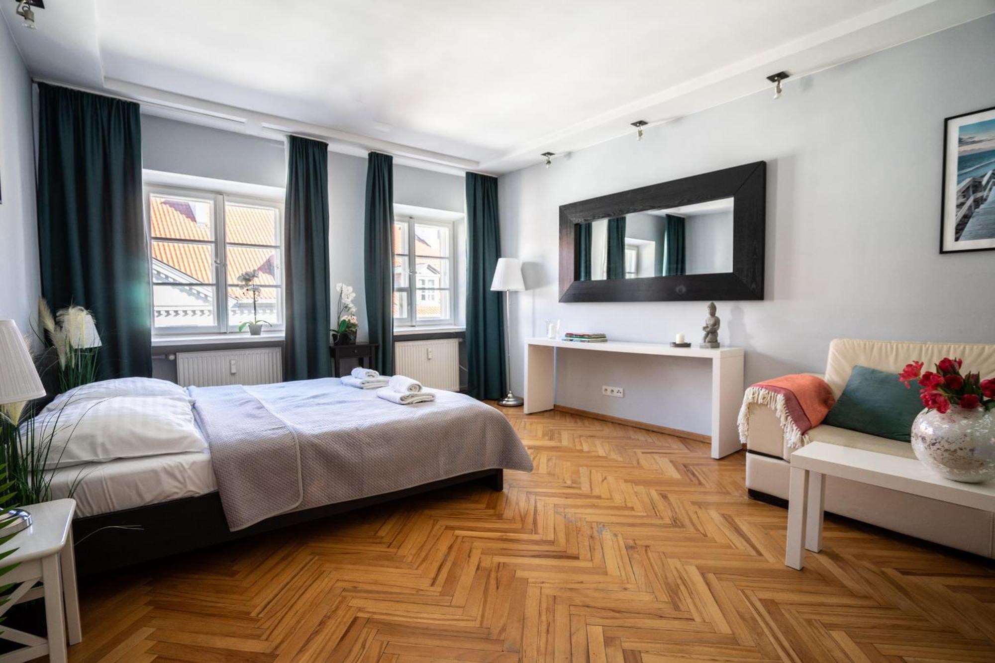 Old Town Heart Xvii - Freta Luxury