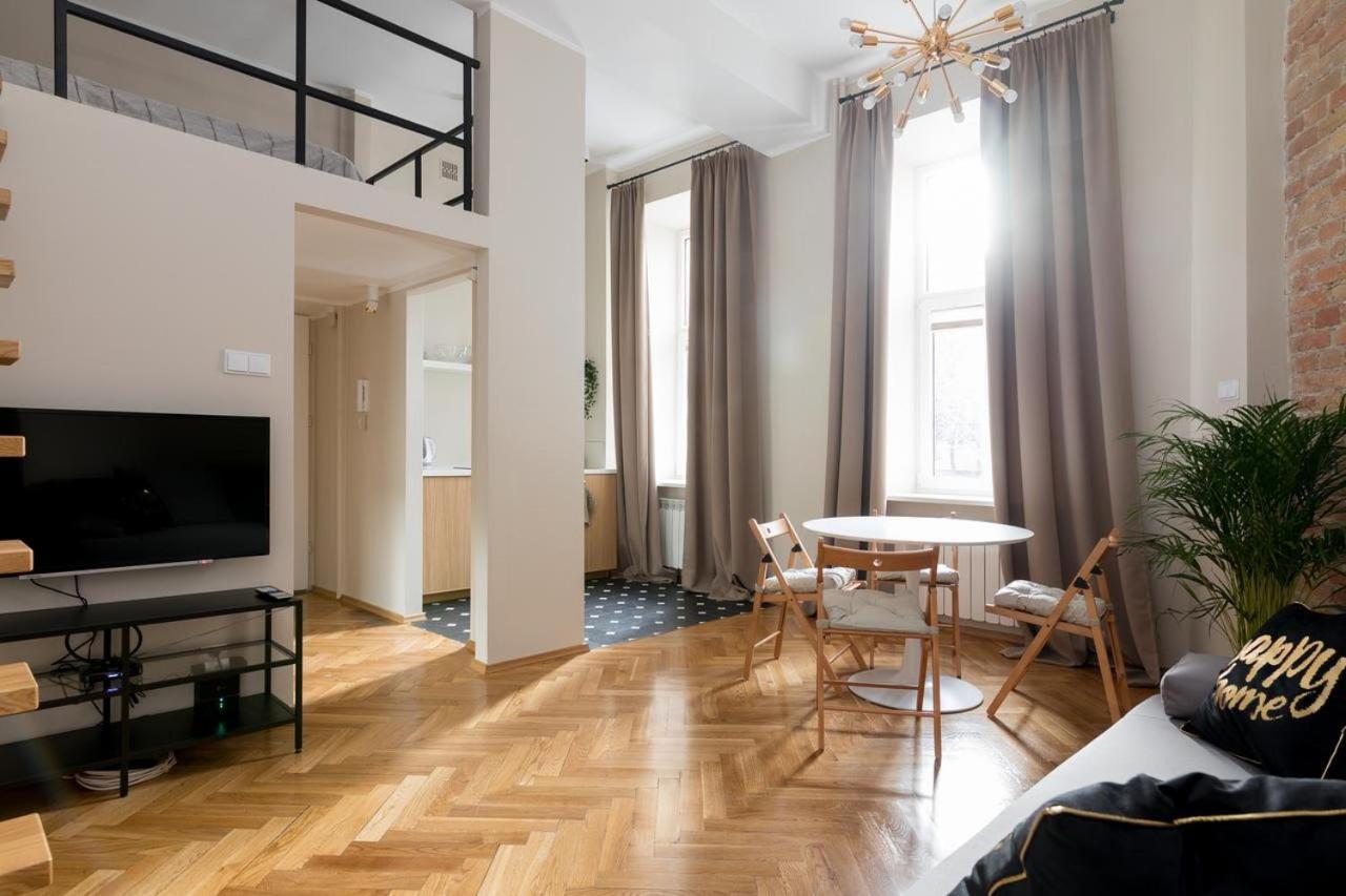 Ogrod Saski With Mezzanine Apartment Warsaw