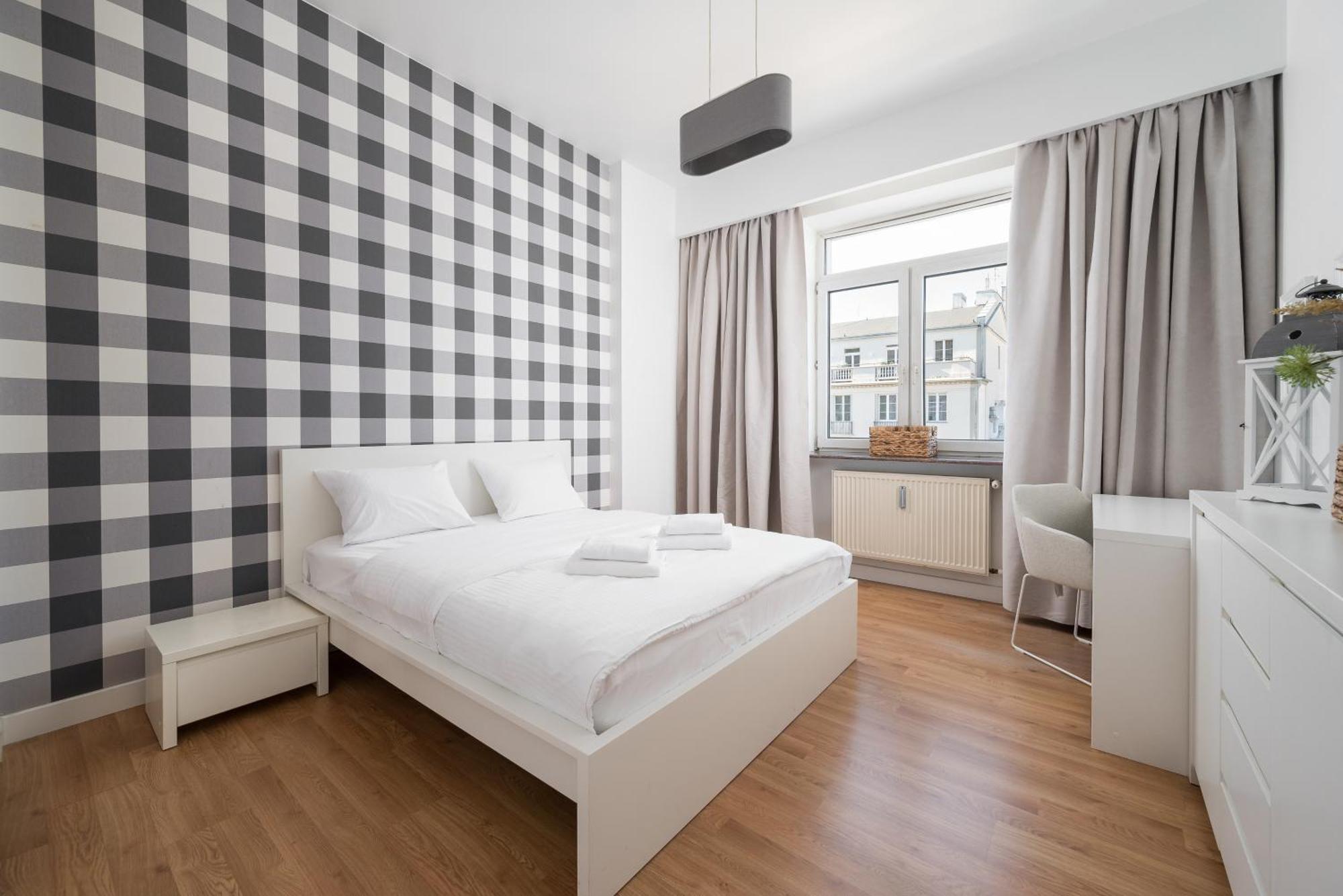 Apartment Plac Trzech Krzyzy Royal *