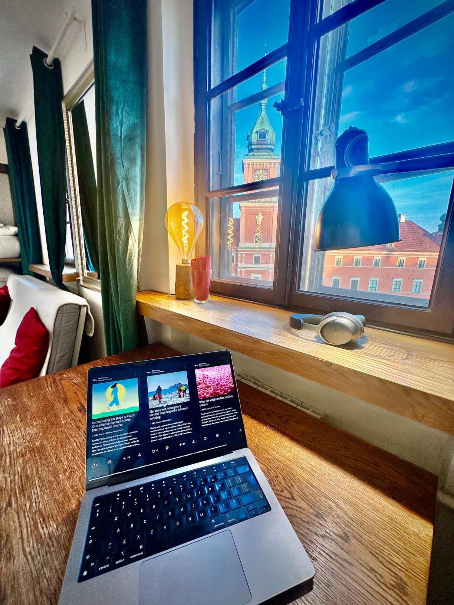 Old Town View Wifi 300 Mb/s Huge Screen Netflix Appletv Amazontv Apartment *