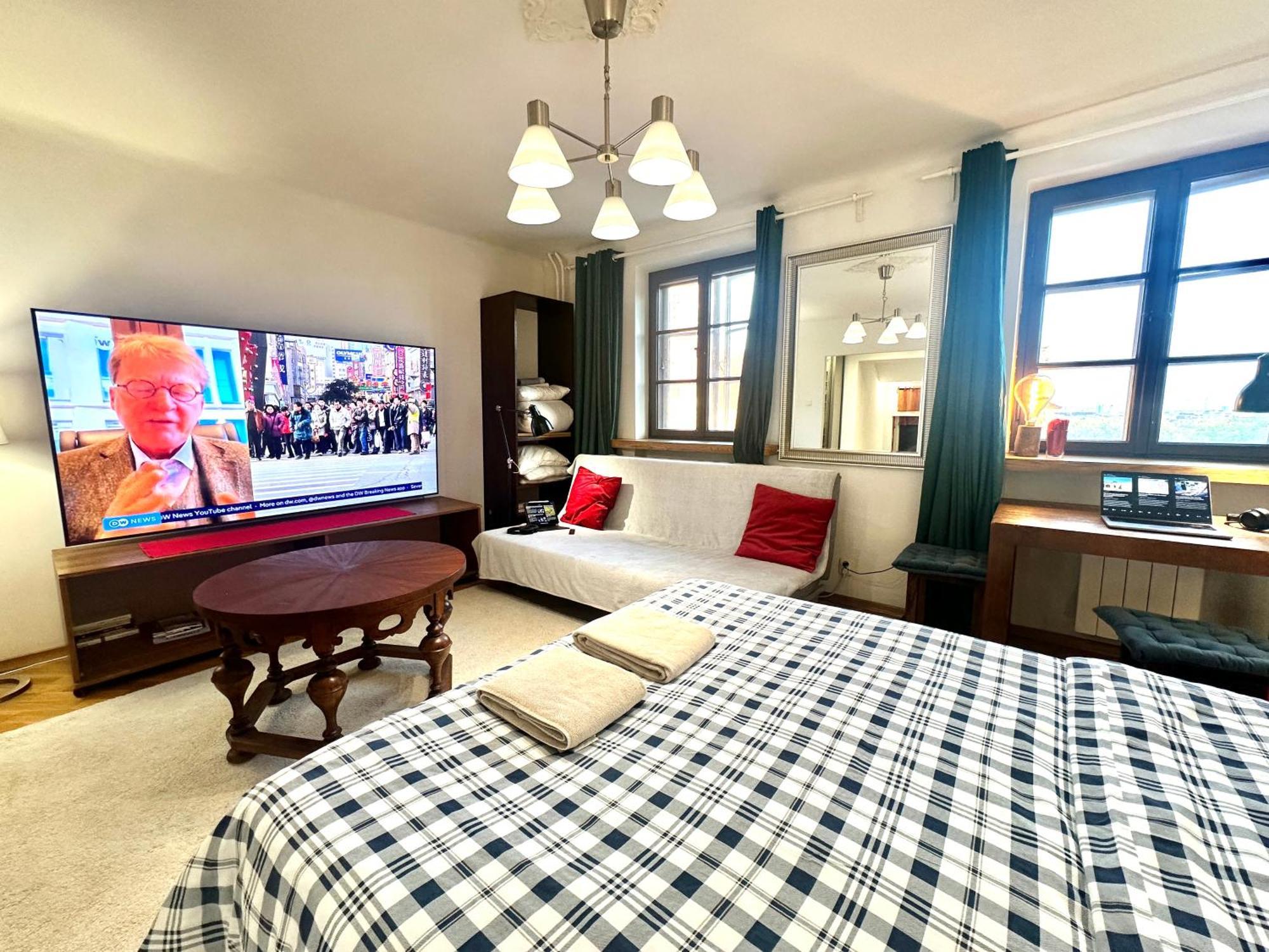 Apartment Old Town View Wifi 300 Mb/s Huge Screen Netflix Appletv Amazontv