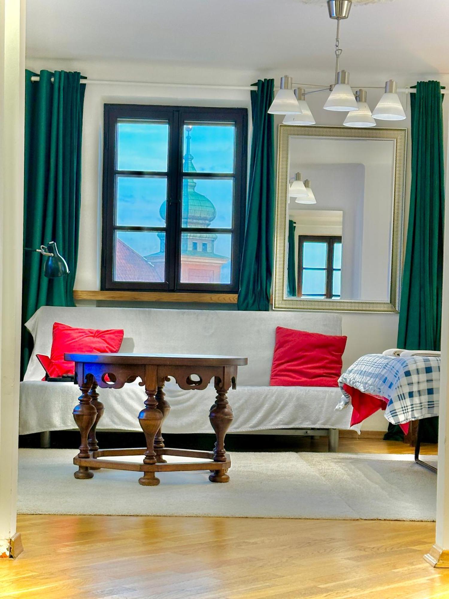 Old Town View Wifi 300 Mb/s Huge Screen Netflix Appletv Amazontv Apartment