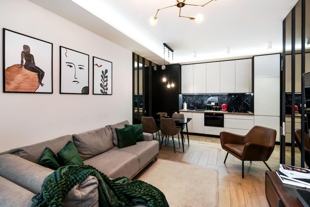Mennica - Two Bedroom With Terrrace&144