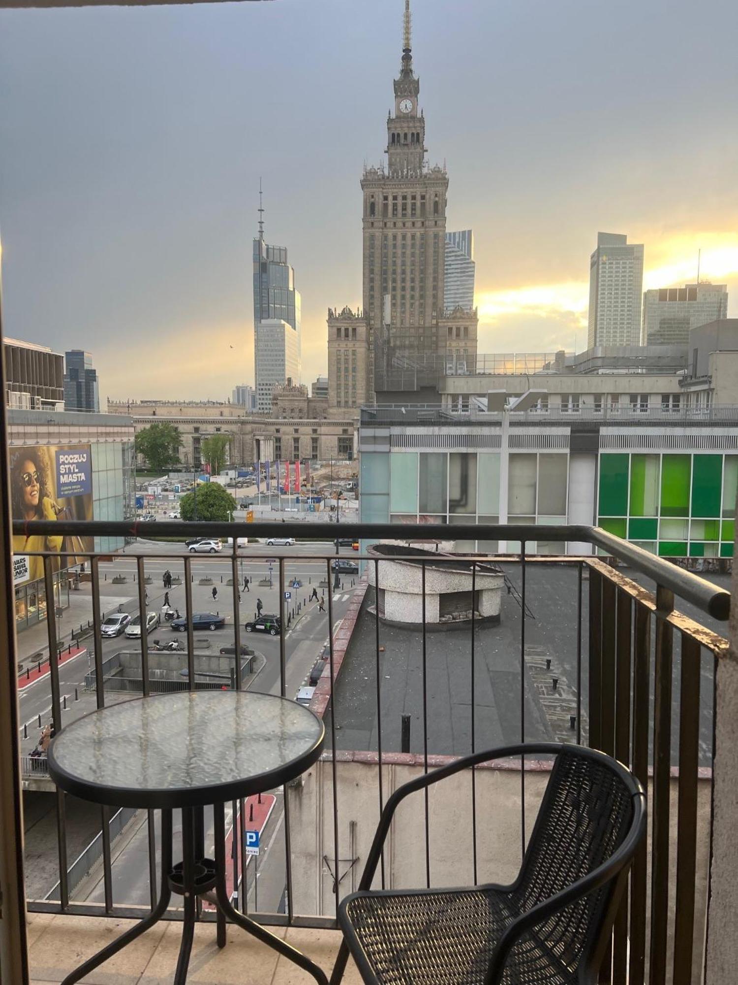 Apartamento Ohmyhome-zlota View Varsóvia