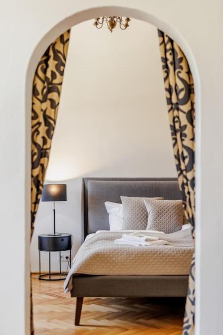 Apartment Timeless Old Town By Ecru Wwa83