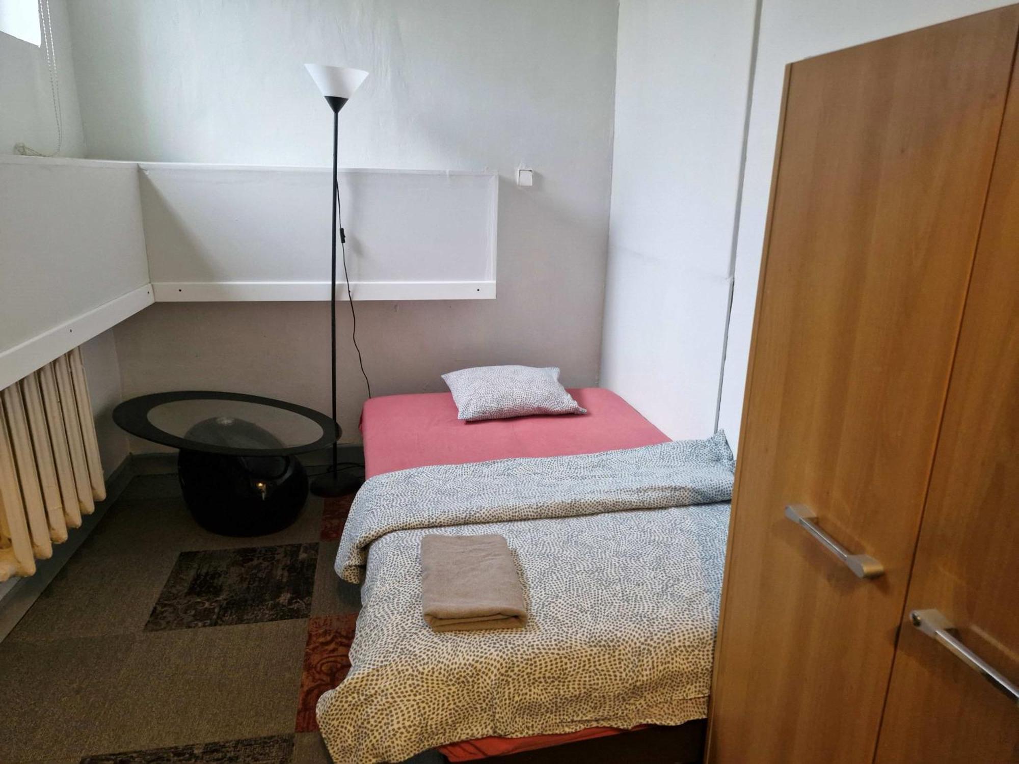 Przy Metro Wierzbno Hostel *