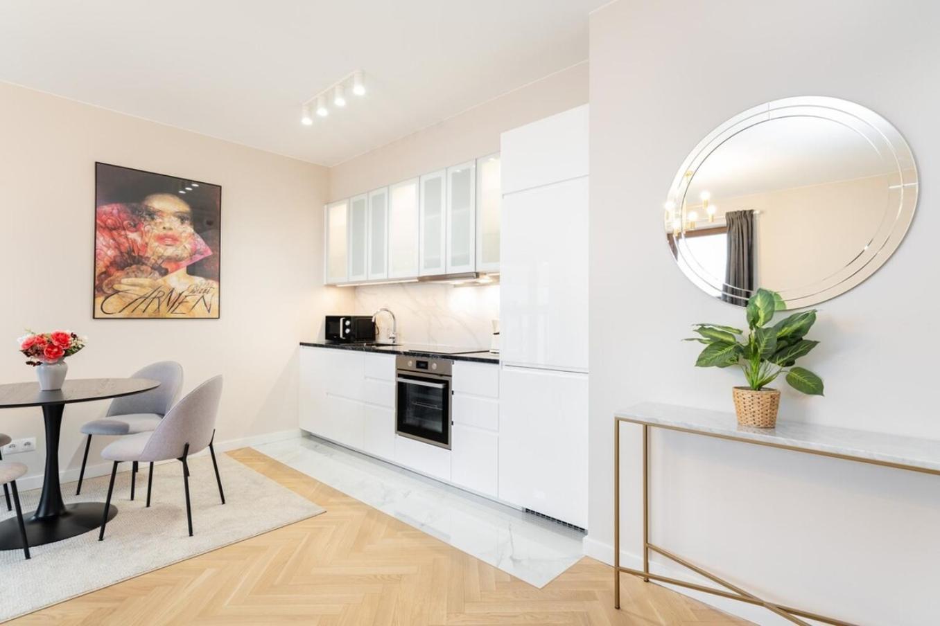 Superb Mokotow 8th Floor Apartment