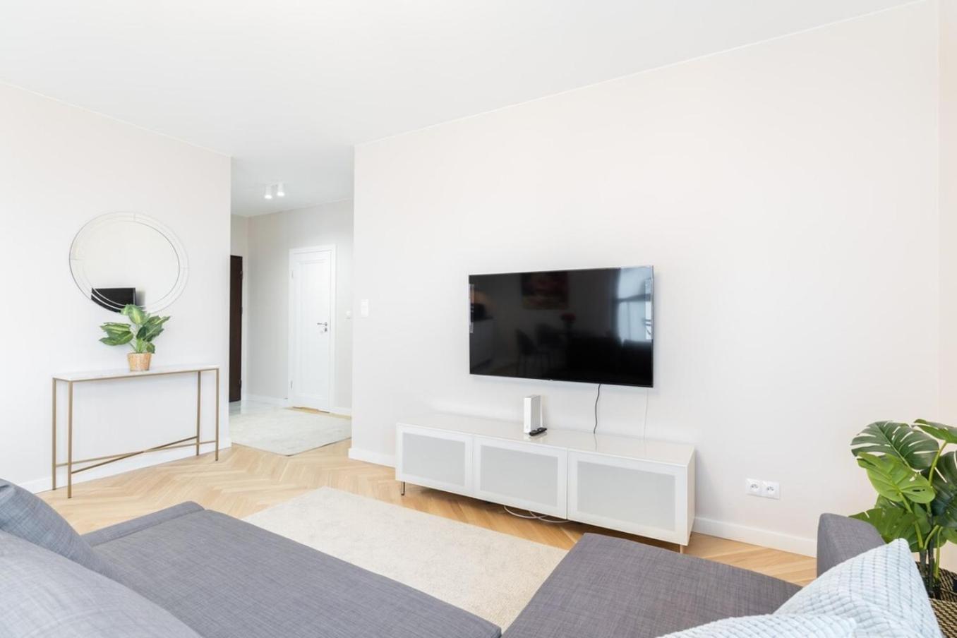 Superb Mokotow 8th Floor Apartment *