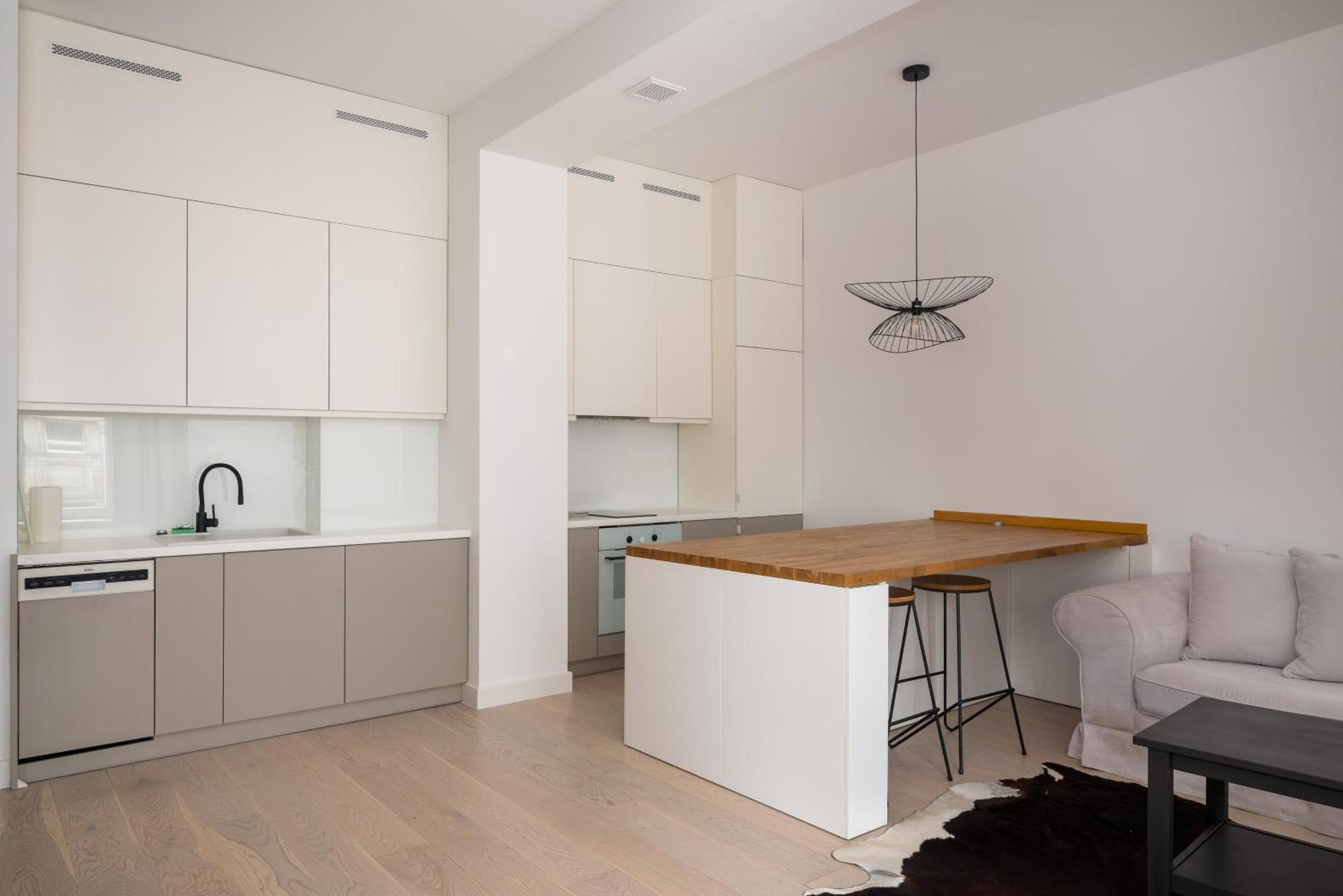 Plac Zbawiciela Deluxe Apartment