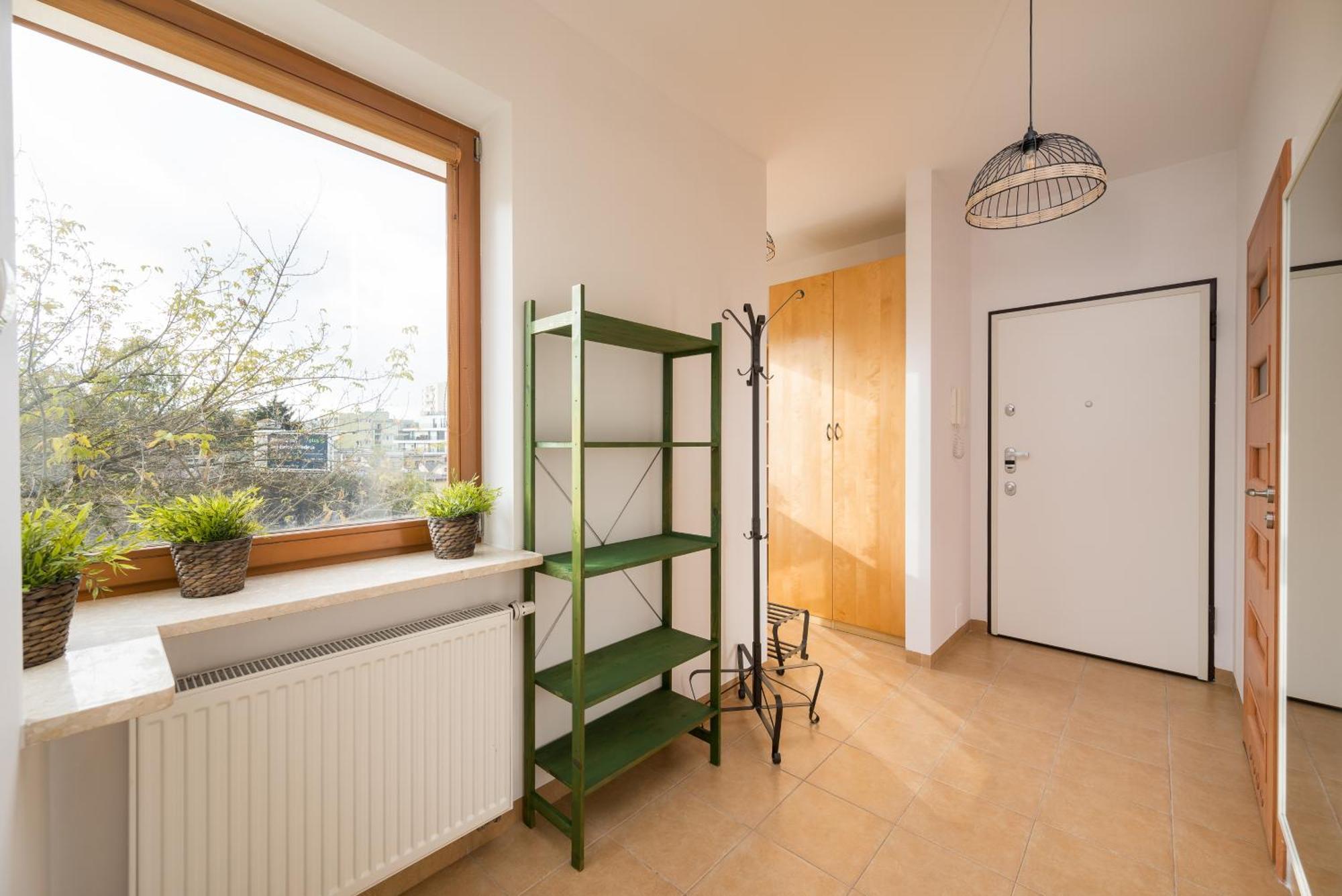 Saska Kepa Pleasant Apartment