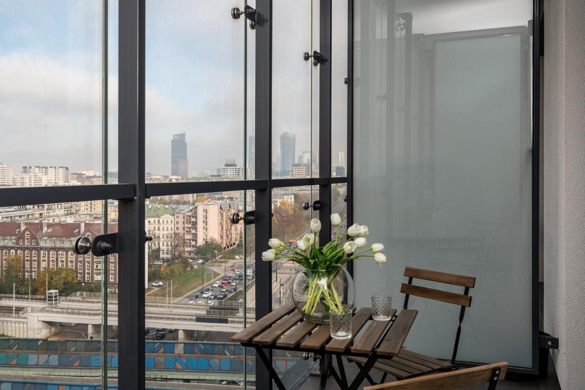 Kasprzaka 29 By Perfect 1120 Free Garage Apartment
