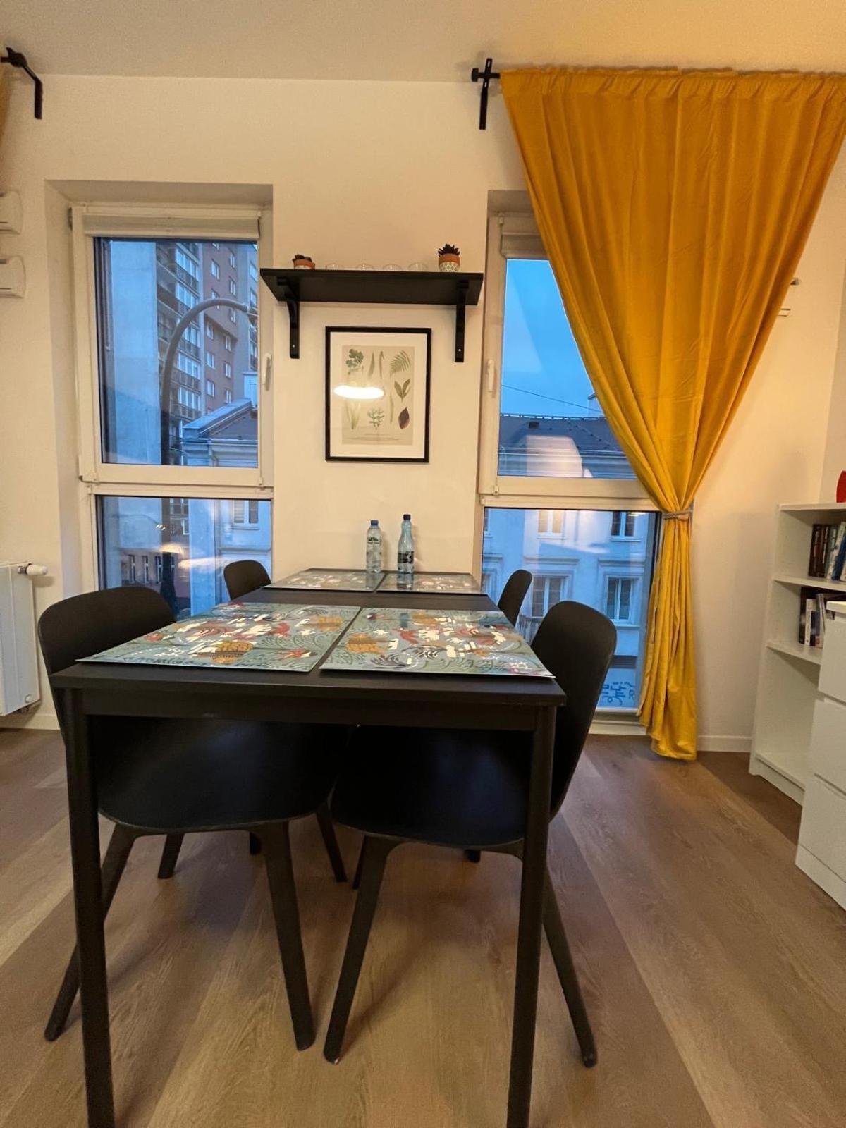 Apartment Targowa Charming Warsaw