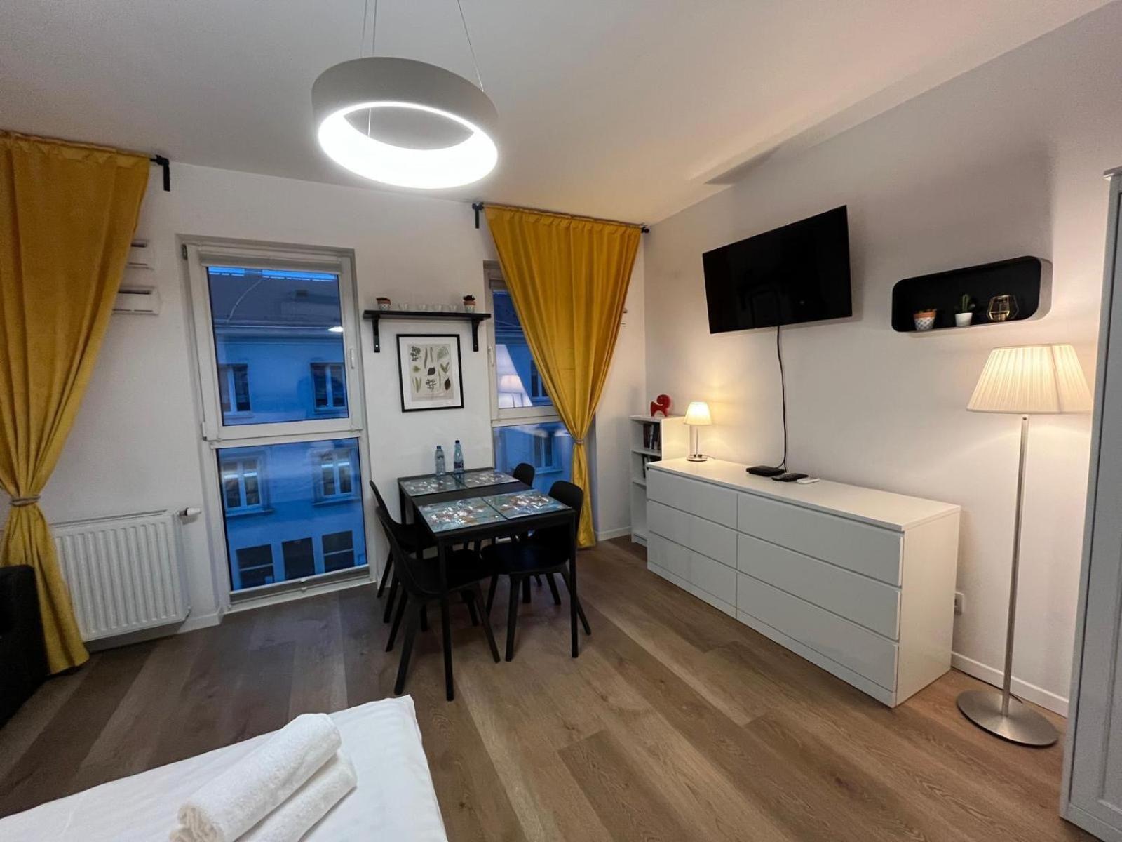 Apartment Targowa Charming Warsaw