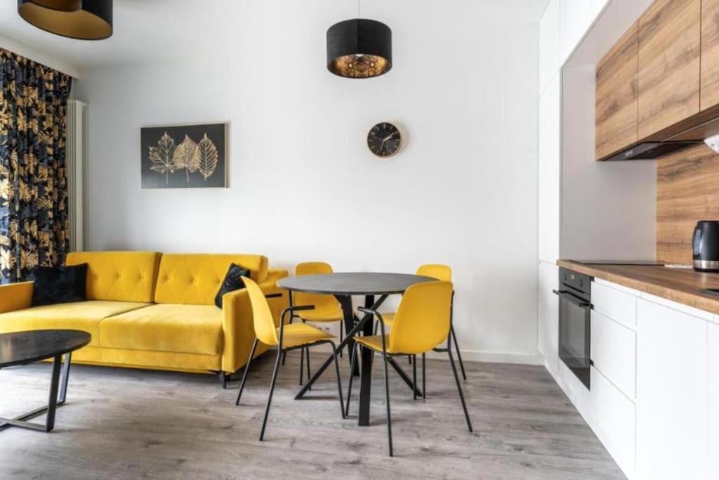 Urban Chic - Mennica - One Bedroom -citycenter&306 Apartment *