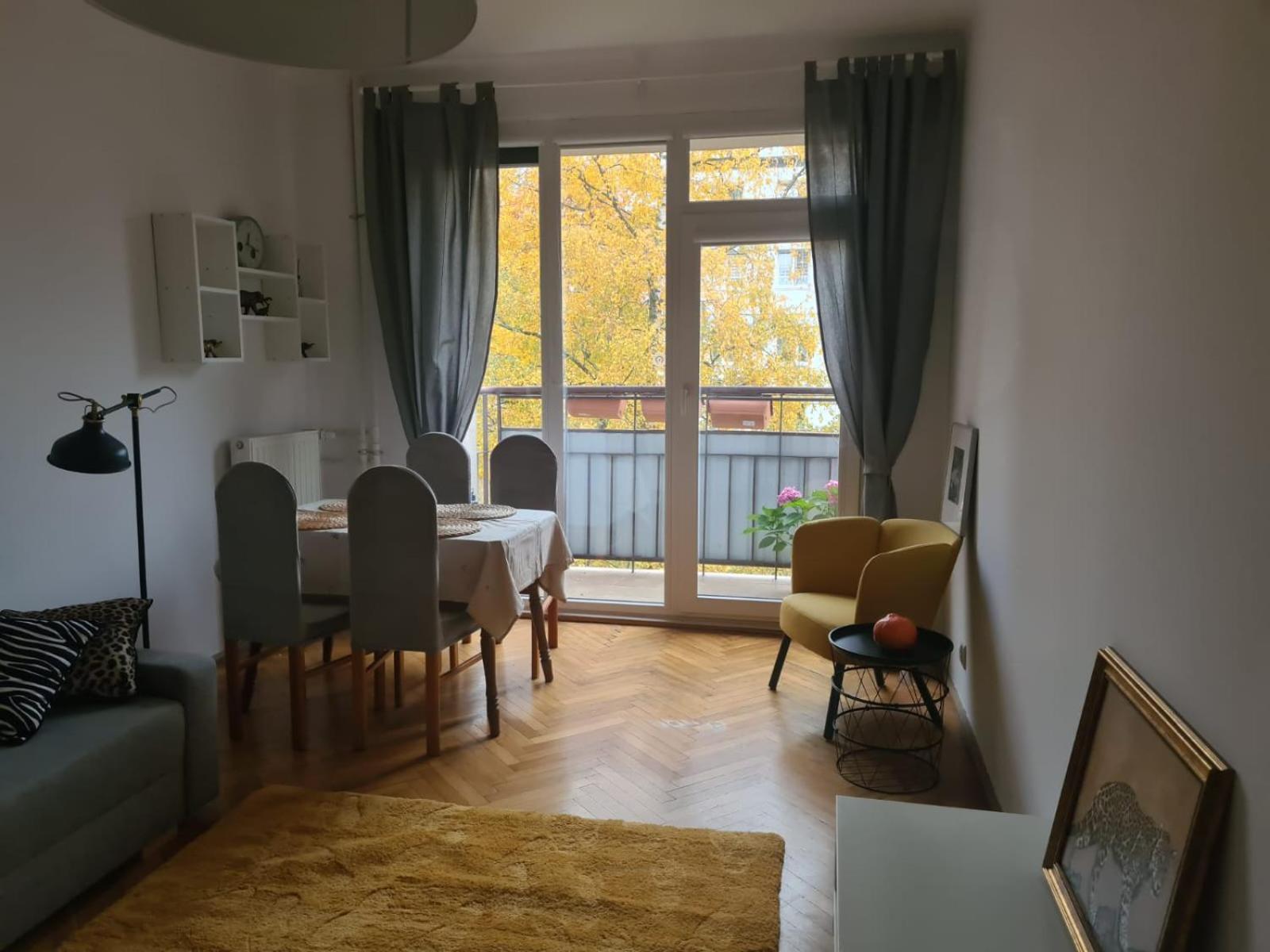 Zoo Apartment *