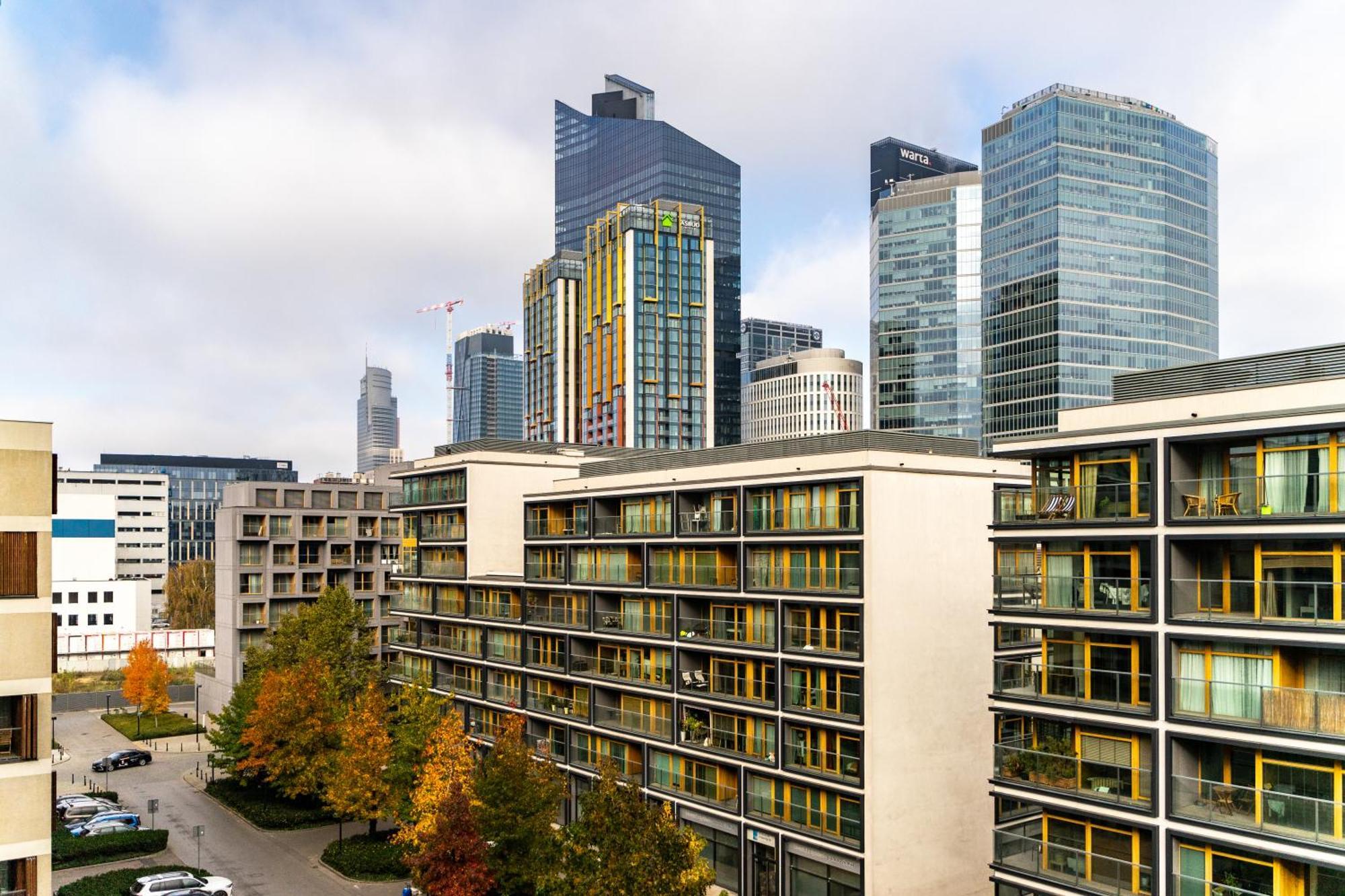 Kolejowa - Parking, Balcony, Workspace - By Rentujemy Apartment