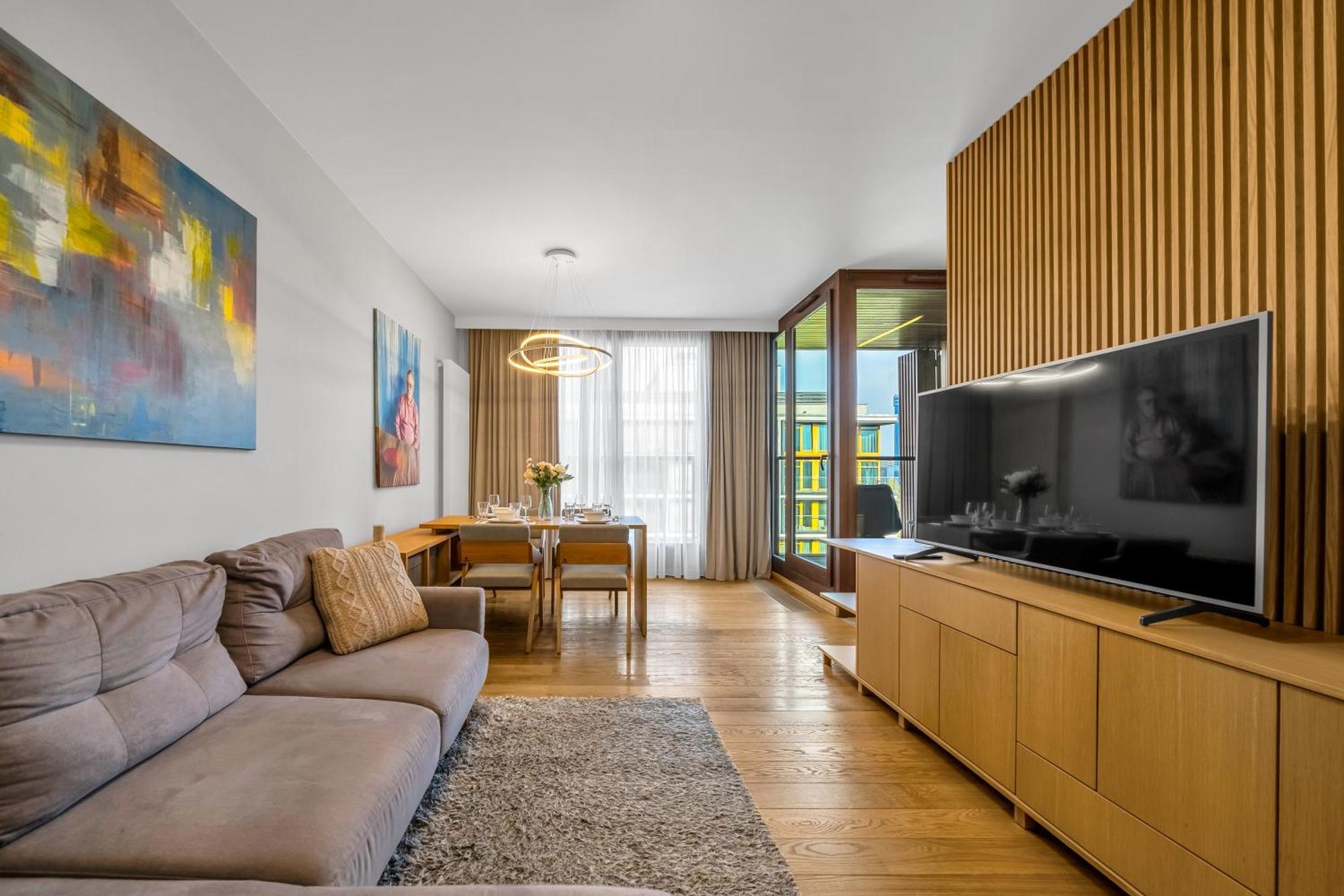 Kolejowa - Parking, Balcony, Workspace - By Rentujemy Warsaw