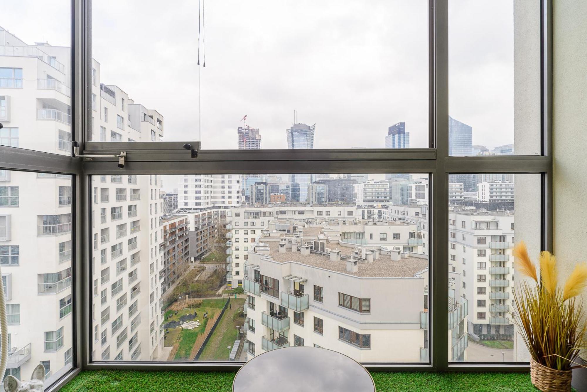 Apartamento Premium In The Center Of With Free Parking & Balcony *