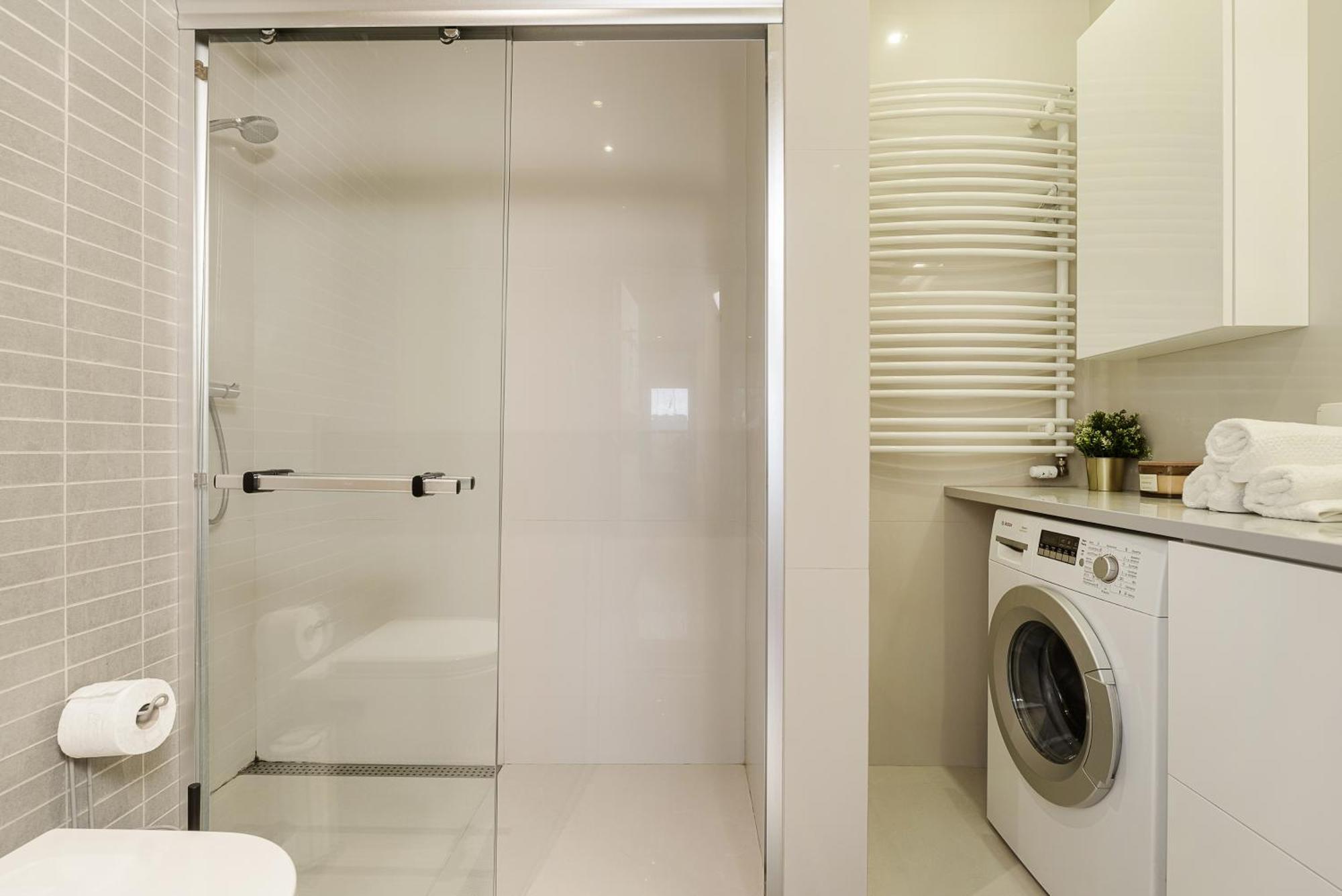 Premium In The Center Of With Free Parking & Balcony Varsóvia