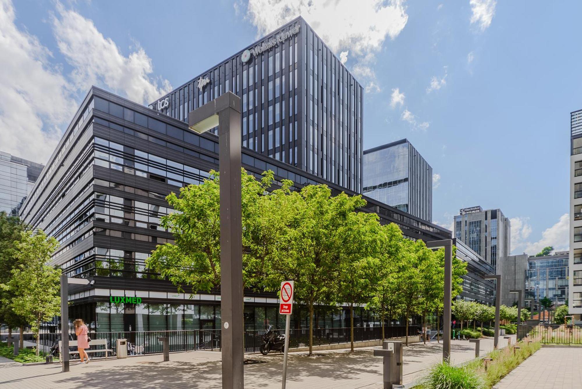 Luxury In The Center Of With View From The 11th Floor Apartment *