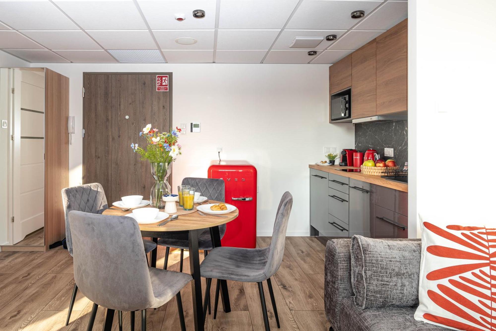Superapart Pileckiego 258