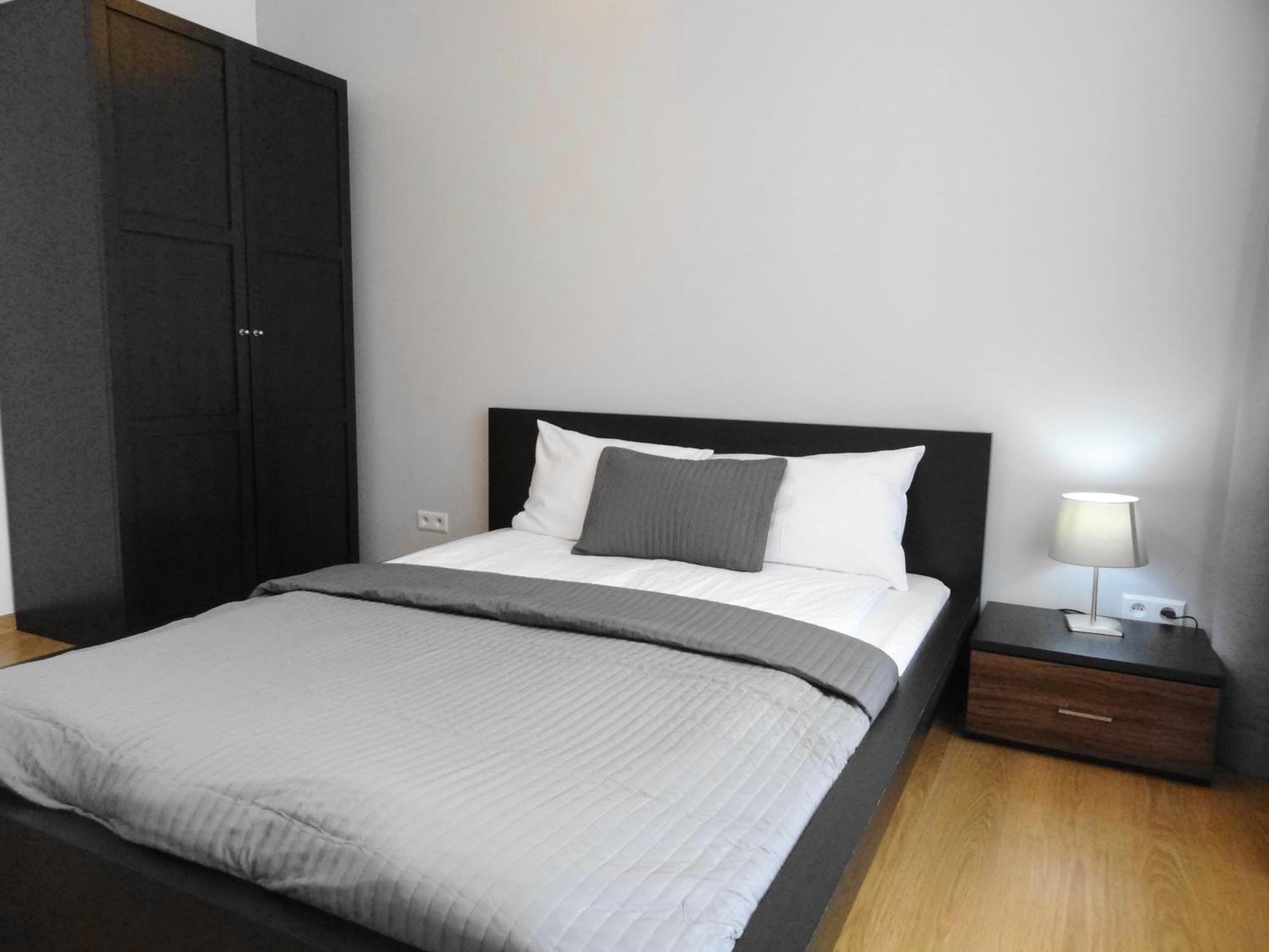 New, 2br, Close To Airport By Visitwarsaw Apartament *