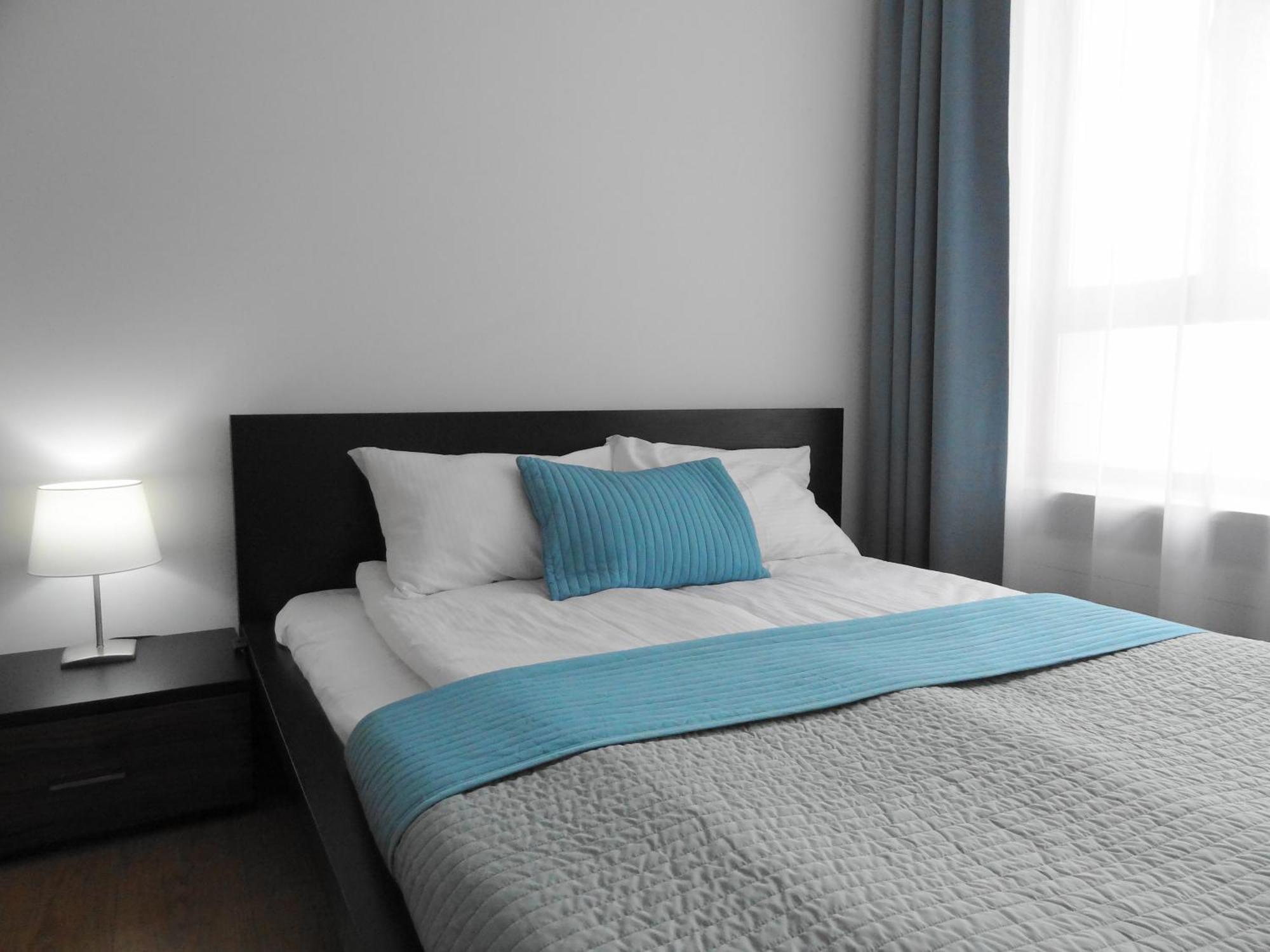 New, 2br, Close To Airport By Visitwarsaw *