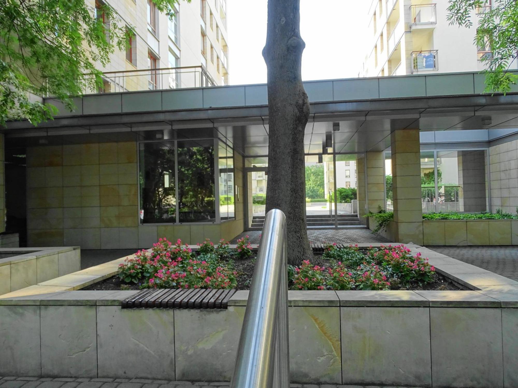 New, 2br, Close To Airport By Visitwarsaw Apartament *