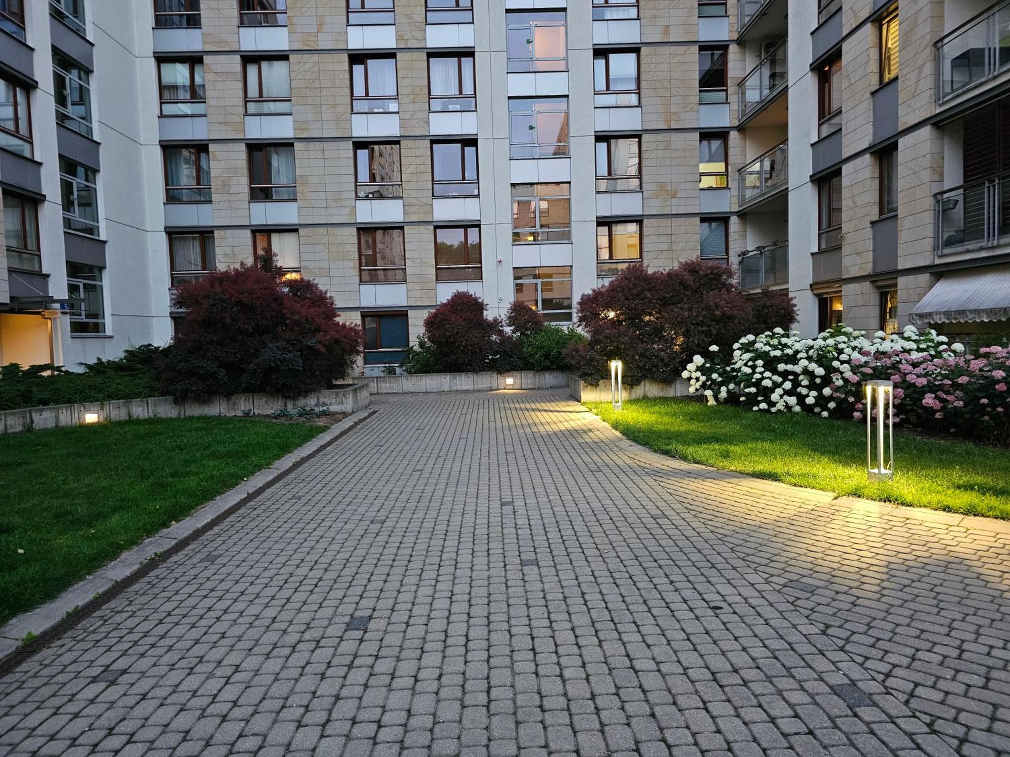 New, 2br, Close To Airport By Visitwarsaw *