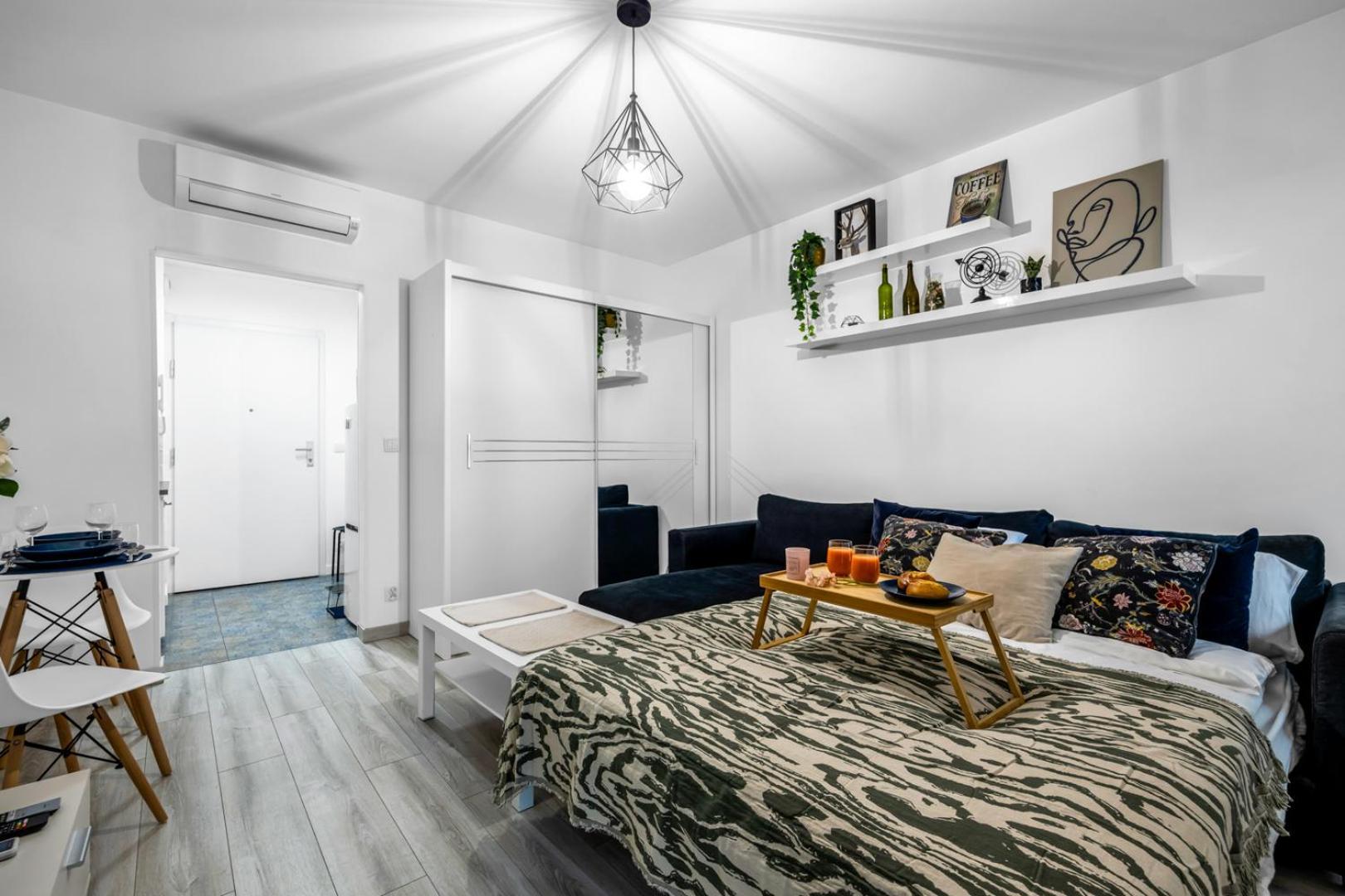Apartment Targowa - Balcony, Location, Pge - By Rentujemy Warsaw
