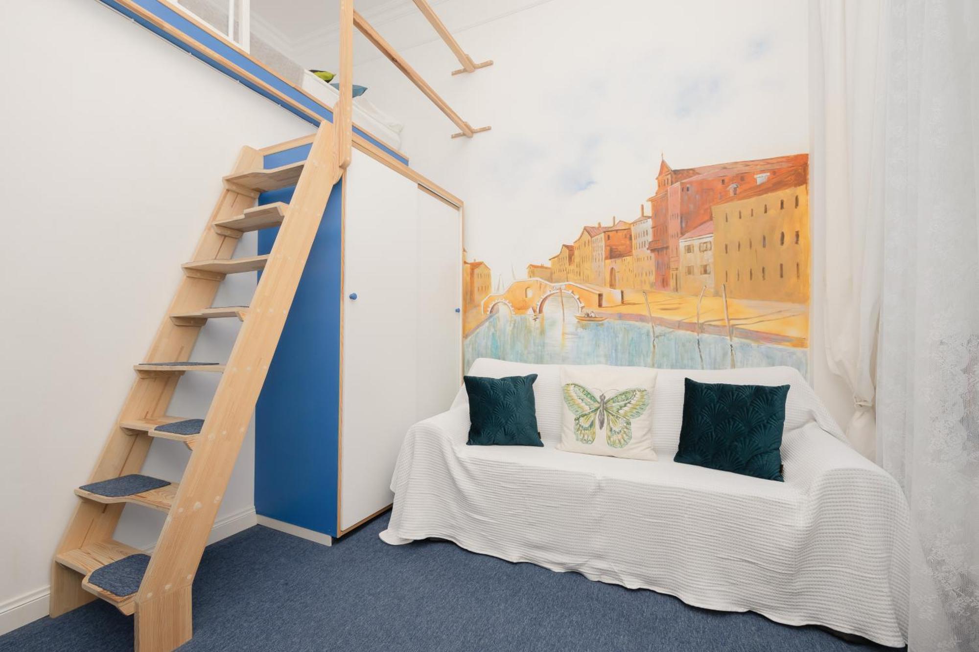 Apartment Spacious In The Center By Rent Like *