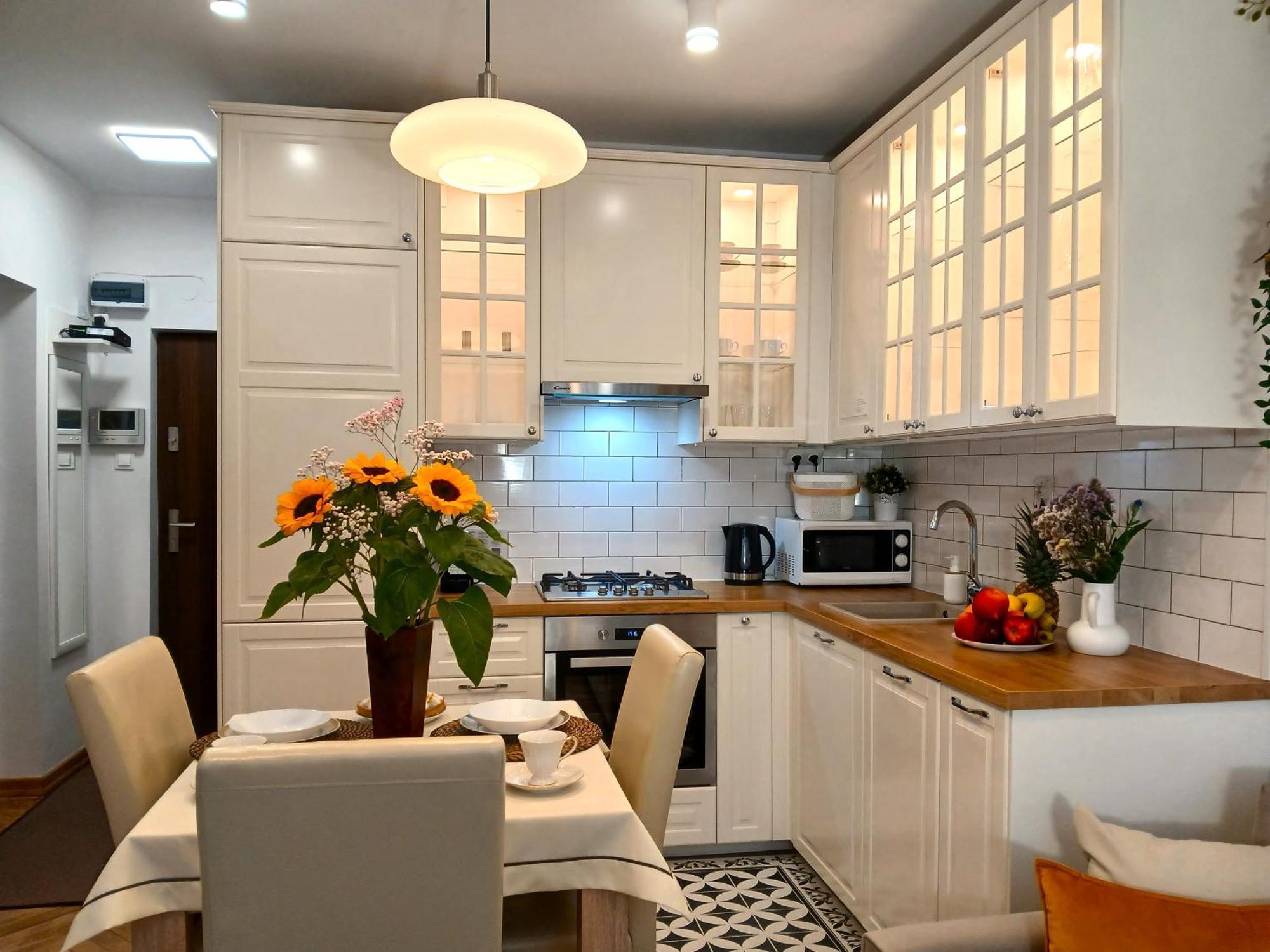 Downtown Elegant & Sunny Near Metro Station * Warsaw