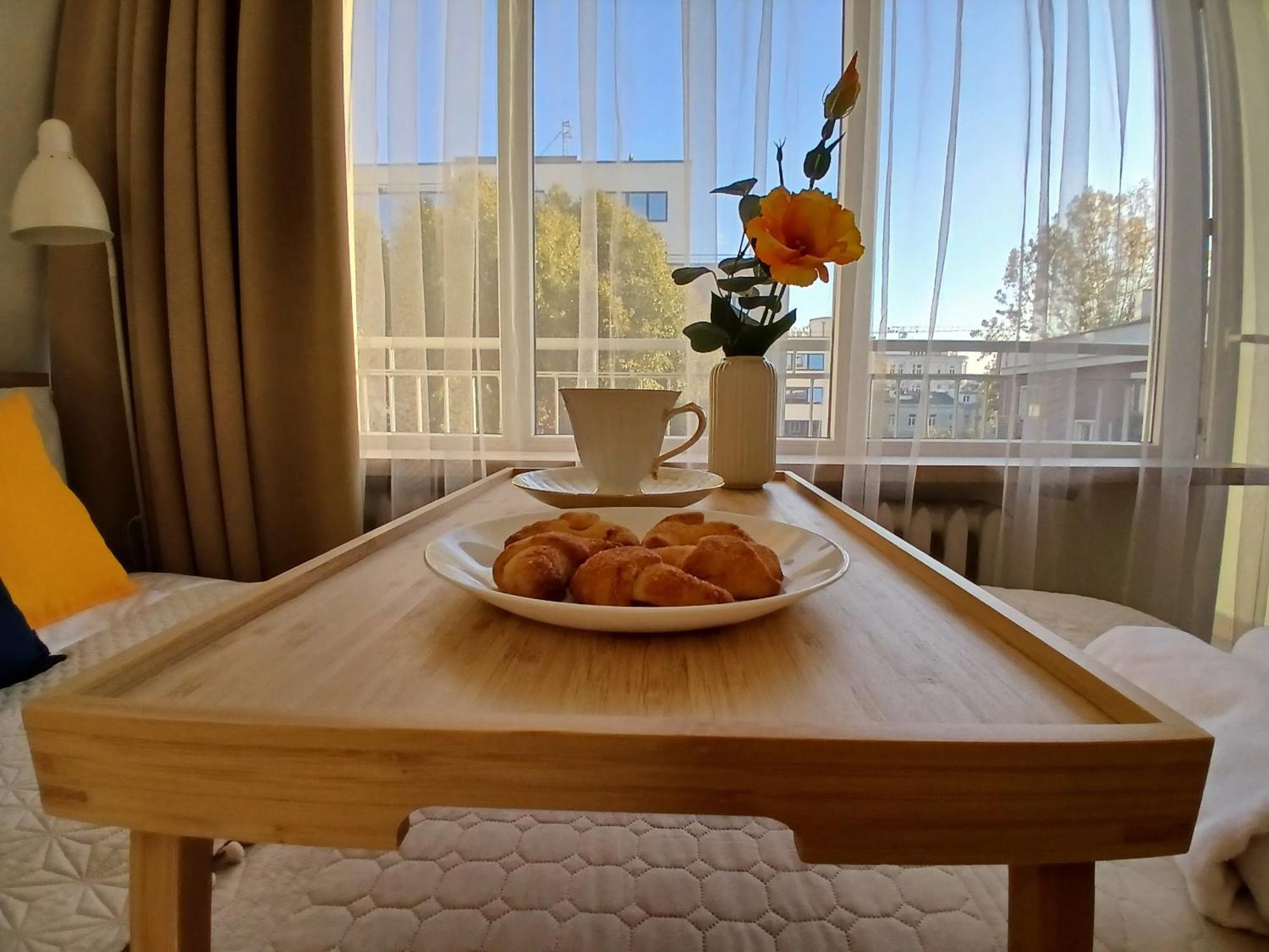 Downtown Elegant & Sunny Near Metro Station *
