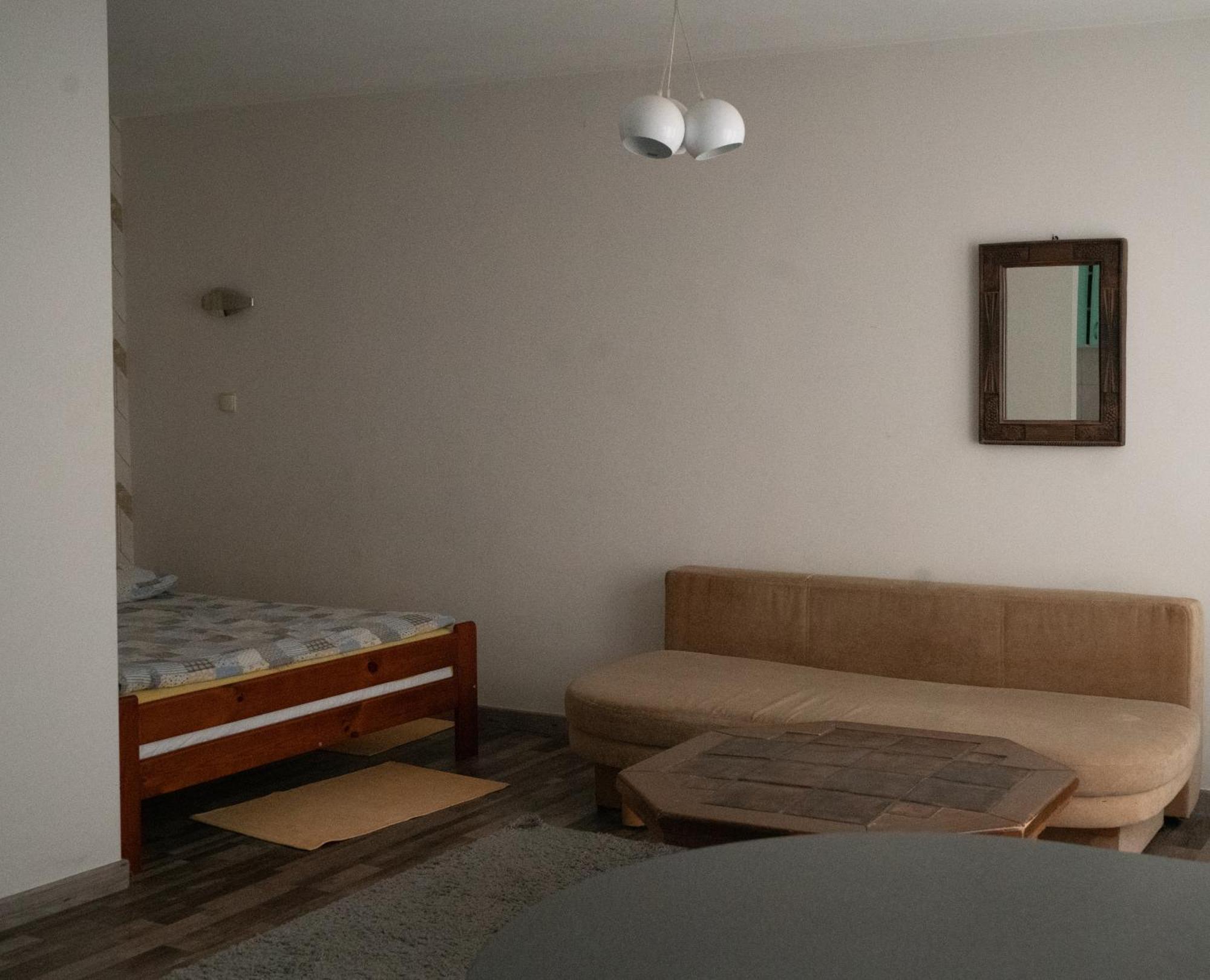 Velvet Trojdena Apartment